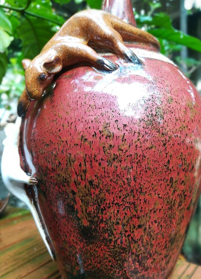 Bình cổ nhọn, Đôi Bạn Chuột