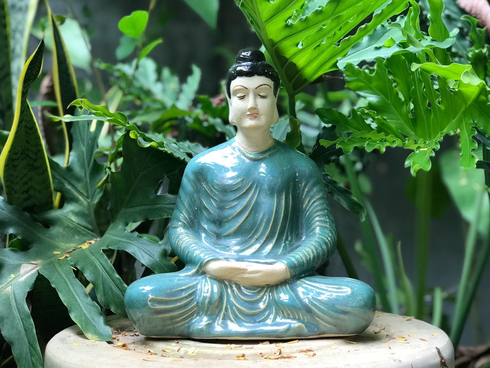 Tượng Phật Thích ca xanh đồng, R20xC15 cm
