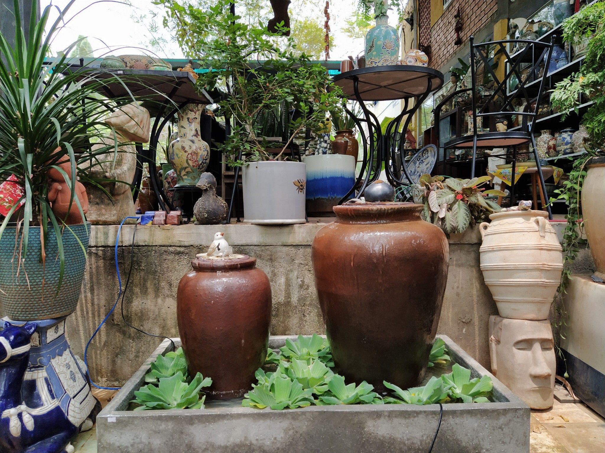Bộ hai chóe nước lu đất đen, H70cm