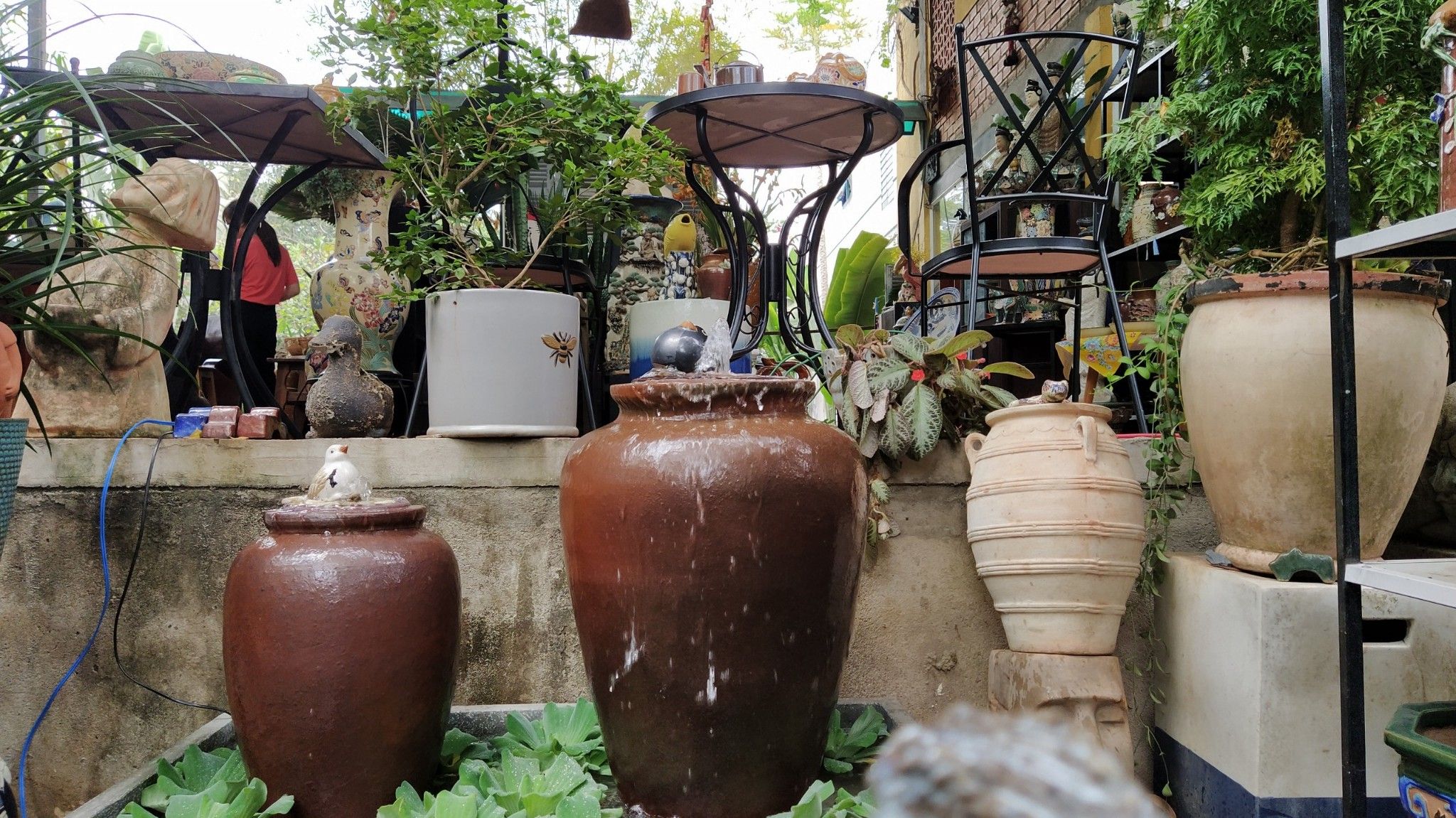Bộ hai chóe nước lu đất đen, H70cm