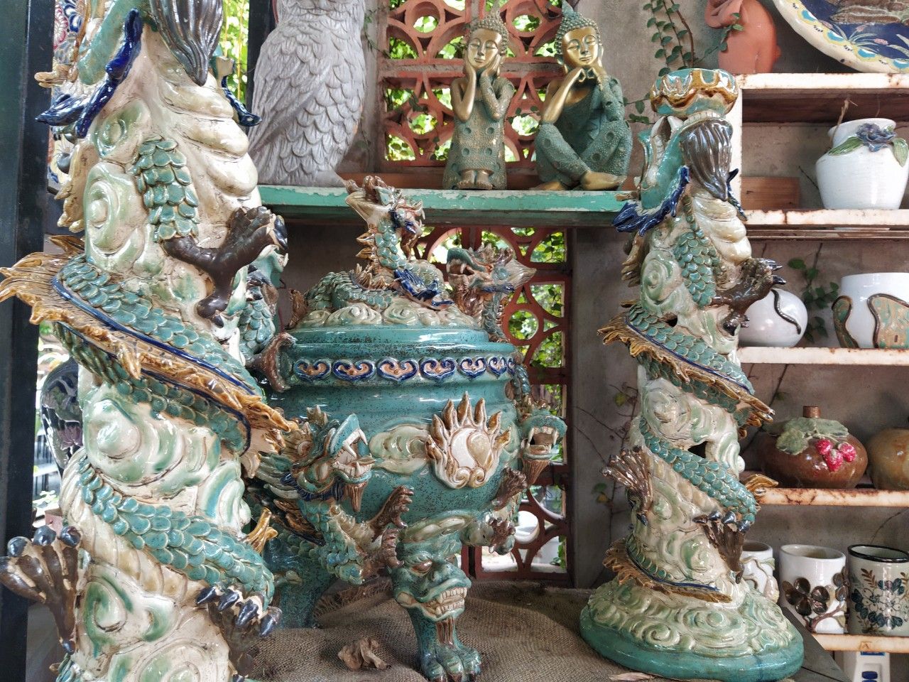 Bộ lư trầm hương mỹ nghệ (Xông trầm, bát hương, chân nến)