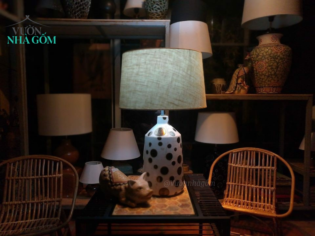 Đèn gốm trang trí, H70 cm