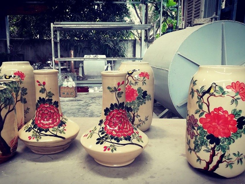 Bình sữa vuốt tay size nhỏ, họa tiết vẽ hoa, C19 x R14cm