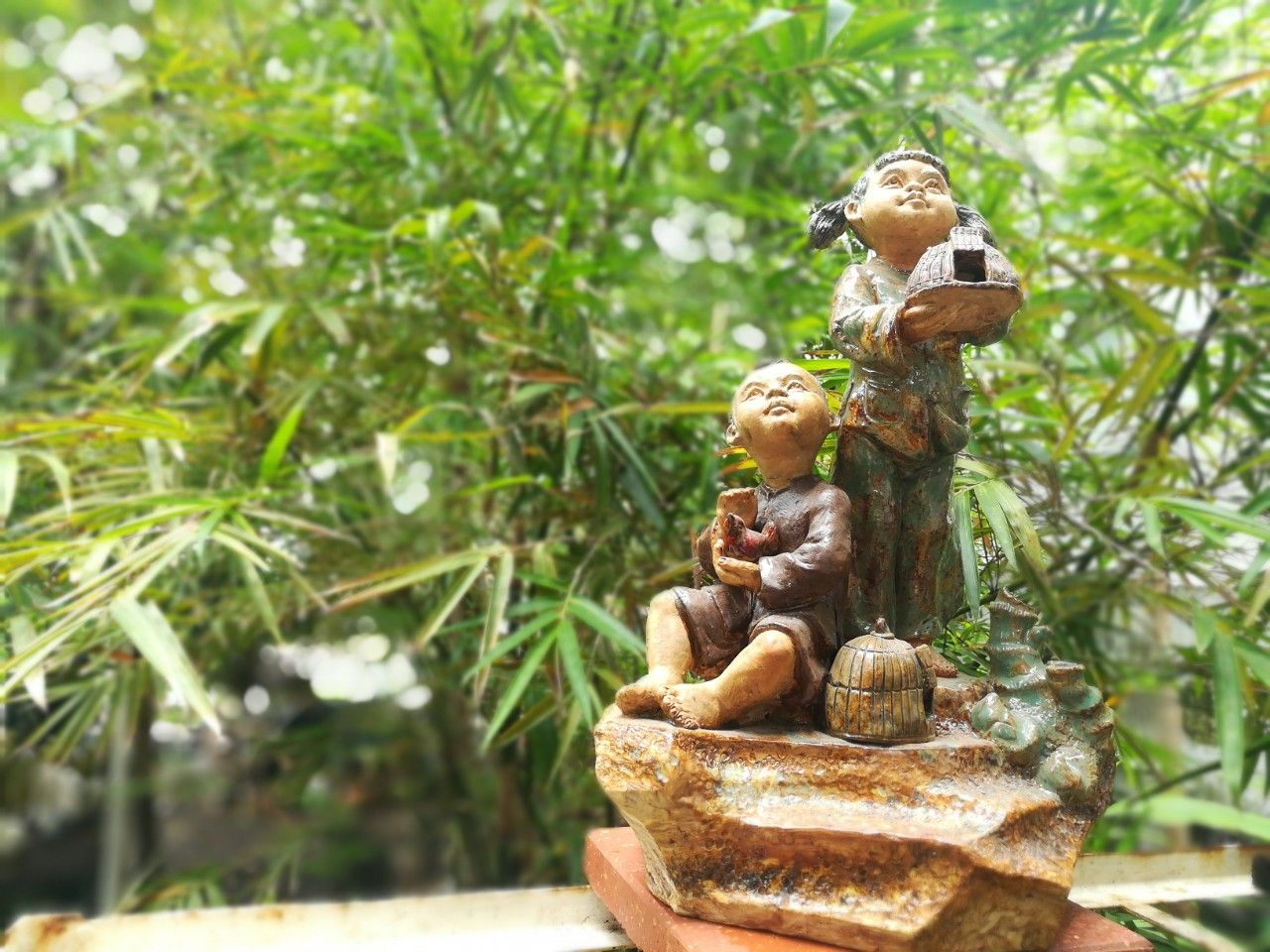 Tác phẩm gốm điêu khắc,
