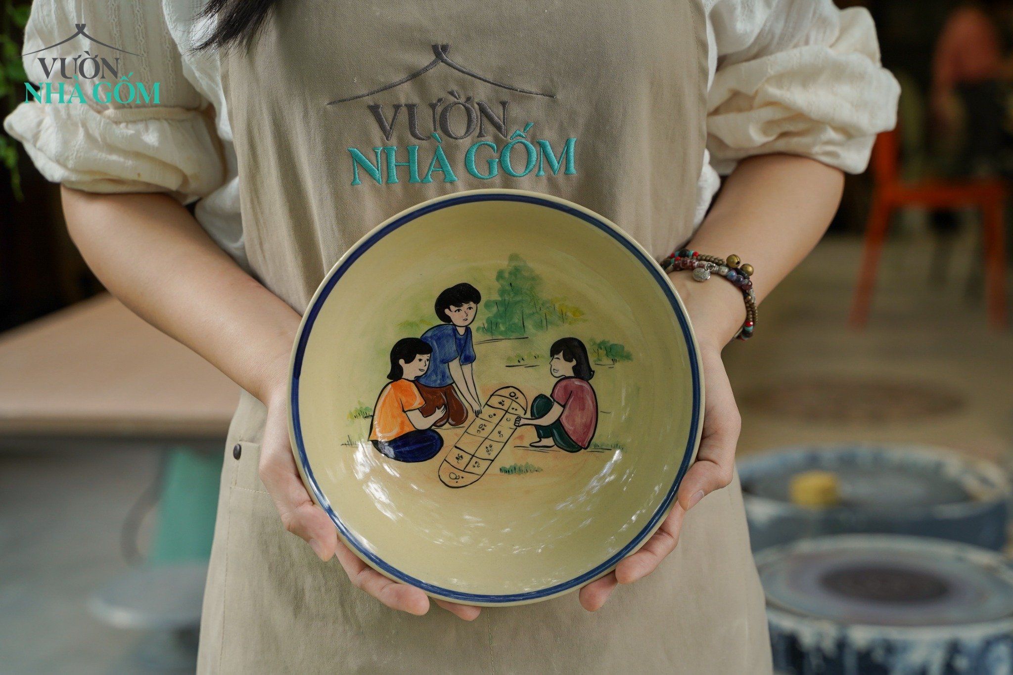 Bộ sưu tập trò chơi dân gian ngày Tết, vẽ tay thủ công, gốm Thủ Biên, tác giả Nguyệt Ánh