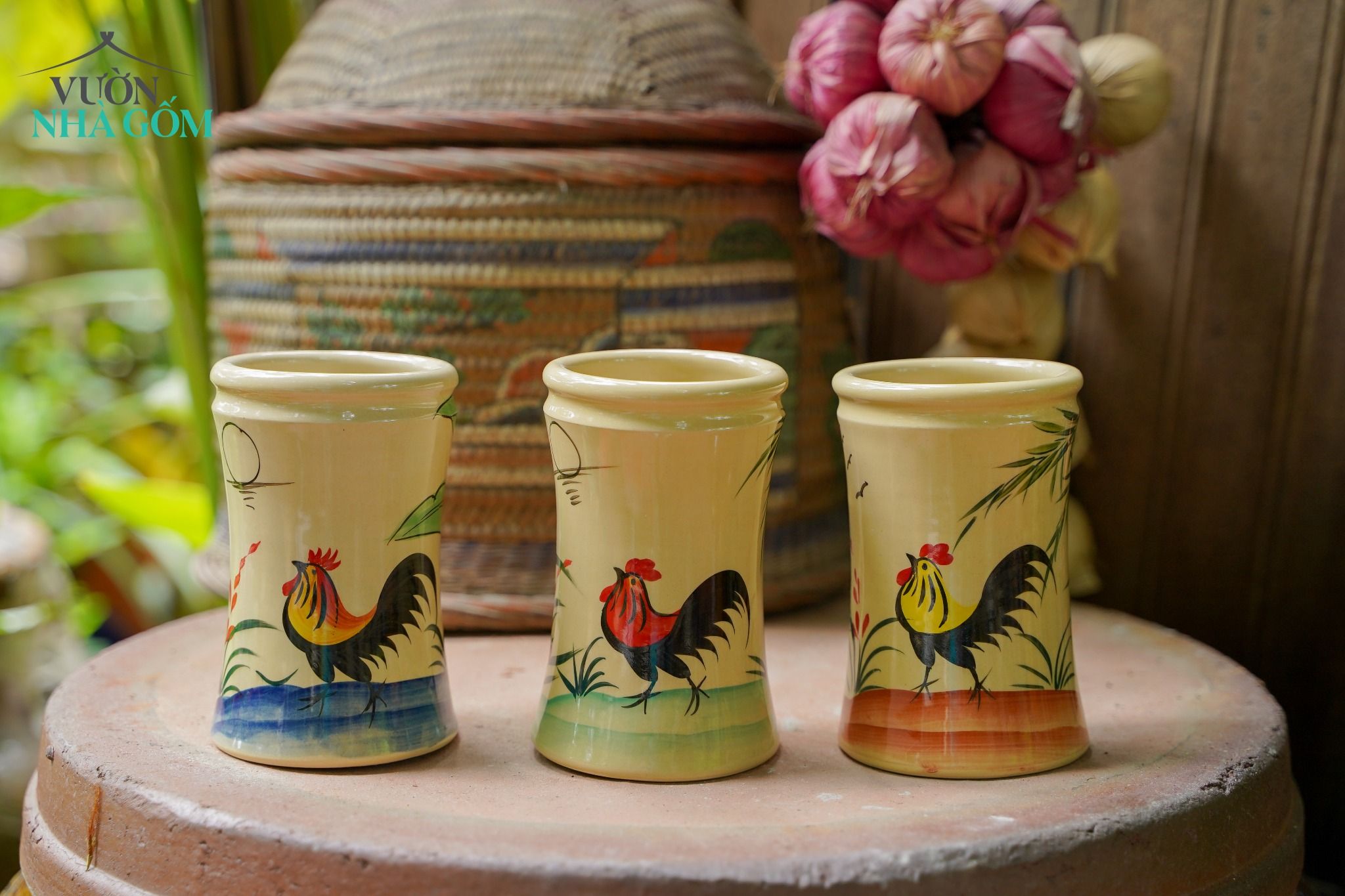 Bộ sưu tập chén dĩa gốm Lái Thiêu được thực hiện bởi Cô Yến, gốm Thủ Biên