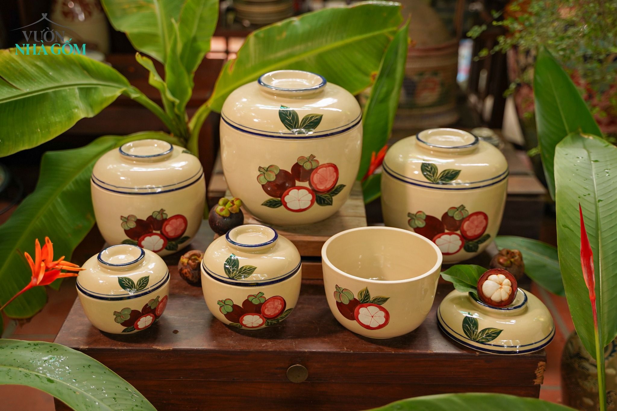 Thố gốm họa tiết vẽ trái Măng cụt, Gốm Thủ Biên, Bộ 6 thố