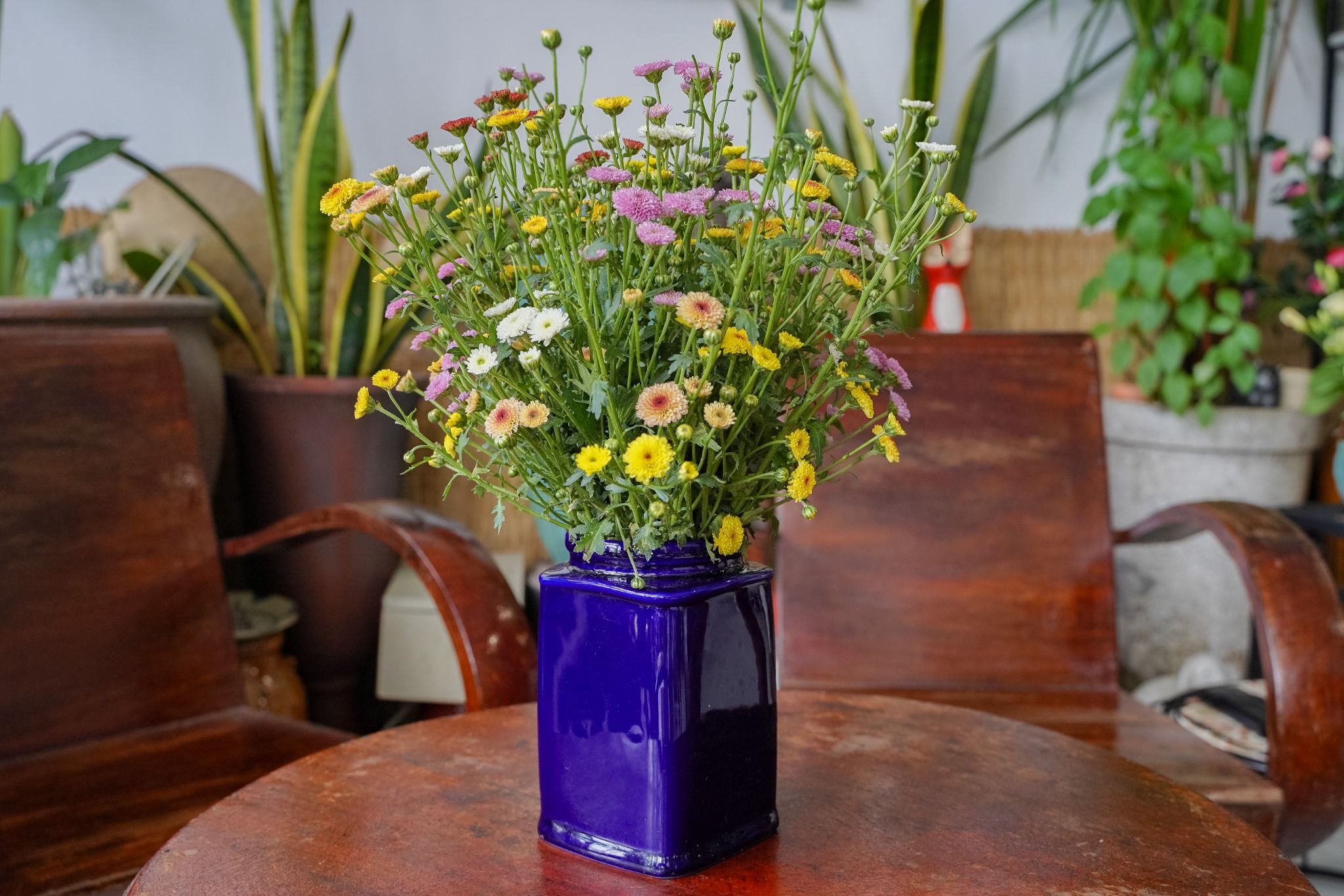 Bình gốm vuông xanh cobalt, bình hoa Tết, gốm Nam Bộ, H18cm