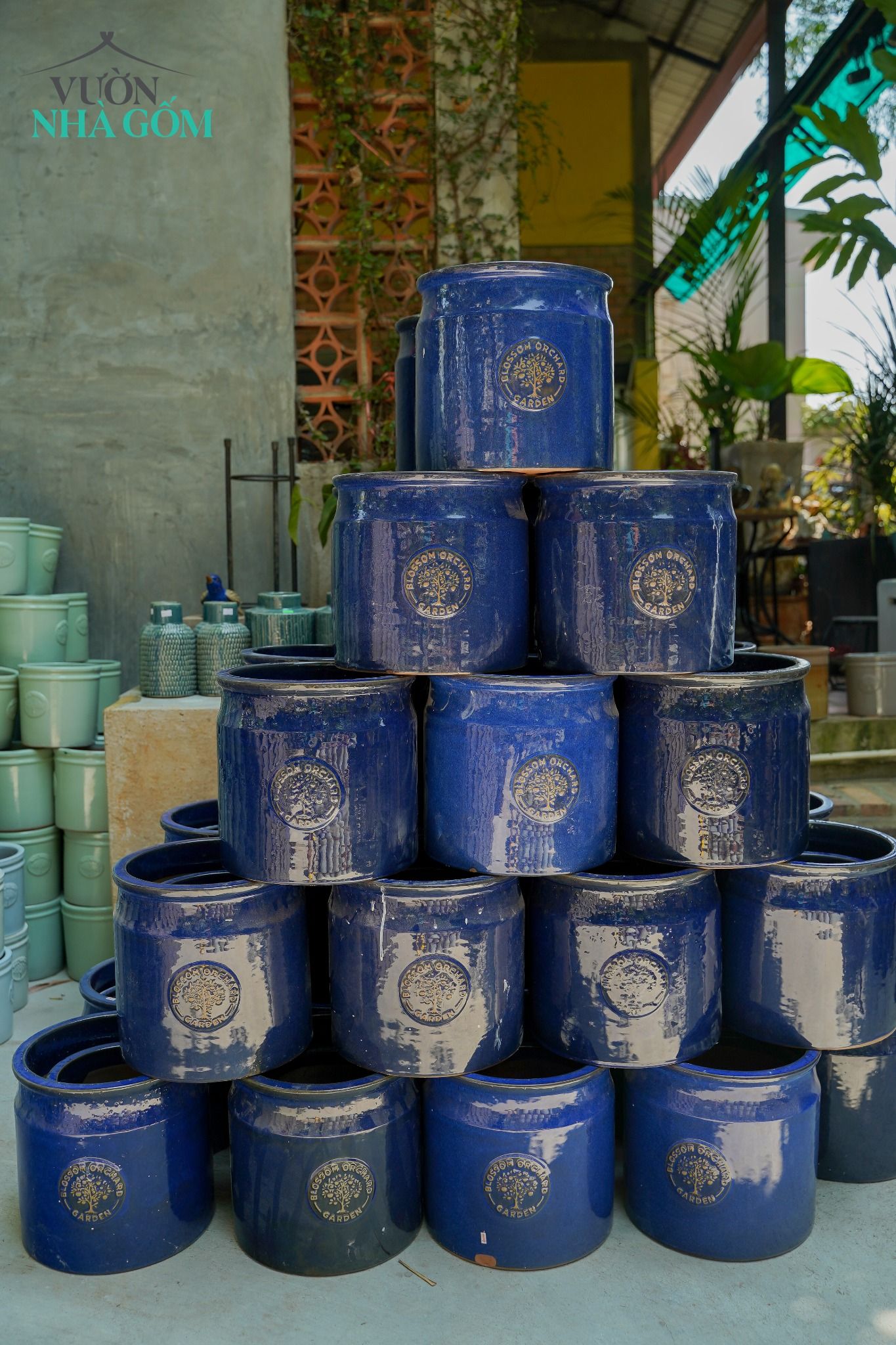 Bộ ba sản phẩm chậu logo xanh cobalt , chậu men trồng cây, gốm Nam Bộ, C22xR22 cm