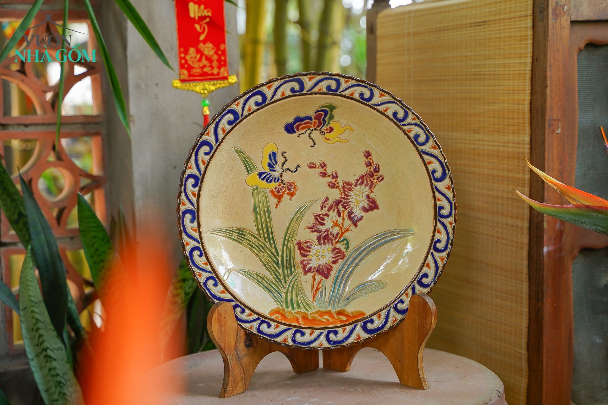 Dĩa mỹ nghệ đề tài Hoa Mai, size nhỏ, gốm thủ công Nam Bộ D32 cm