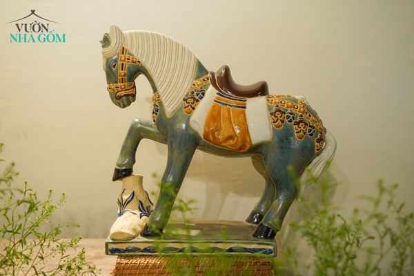  Ngựa gốm mỹ nghệ Nam bộ chạm khắc thủ công, men xanh đồng, H50 cm 