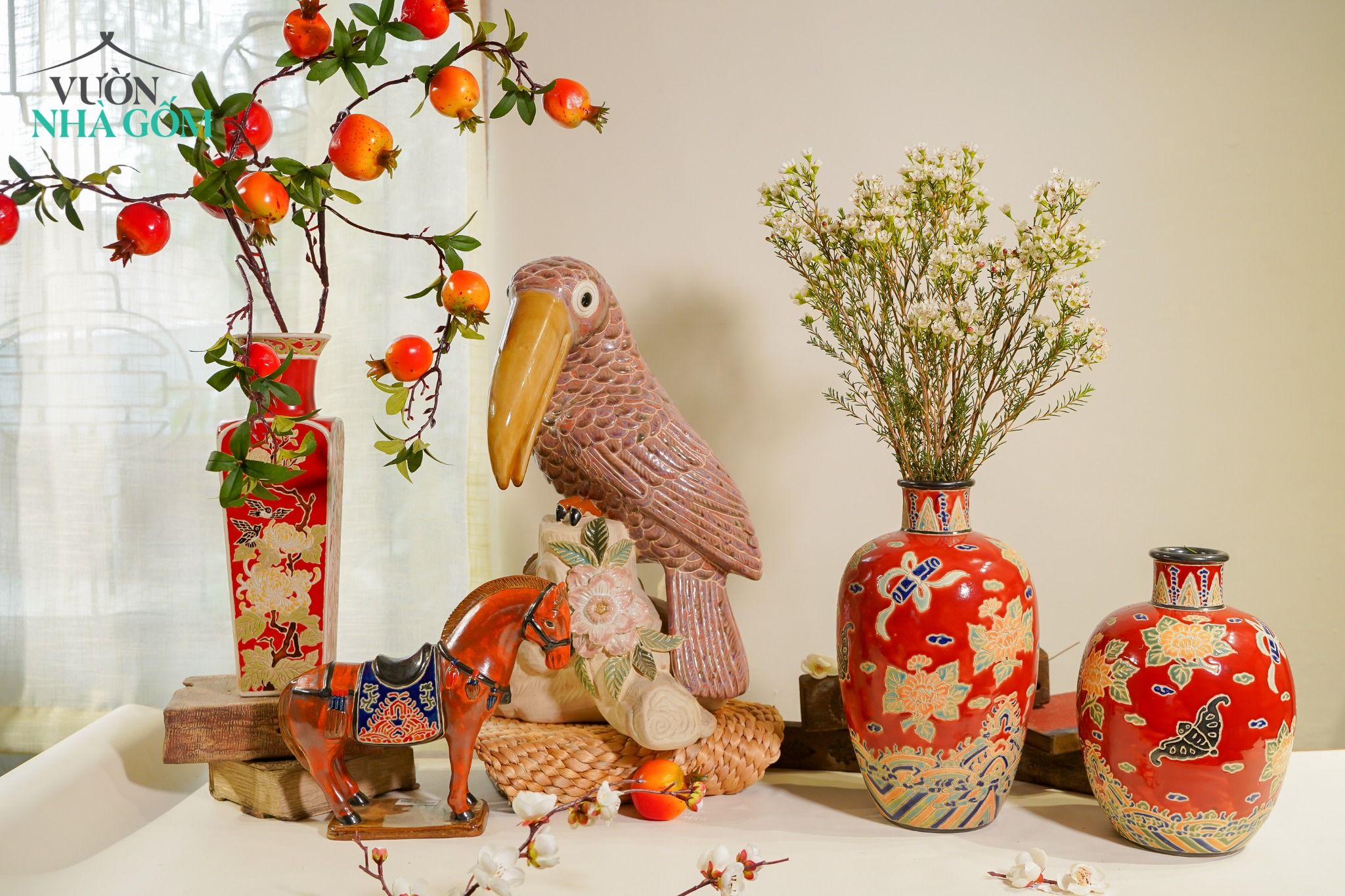 Gốm Nam Bộ và Sắc Màu của Tết - Bộ sưu tập gốm thủ công mang sắc đỏ rực rỡ