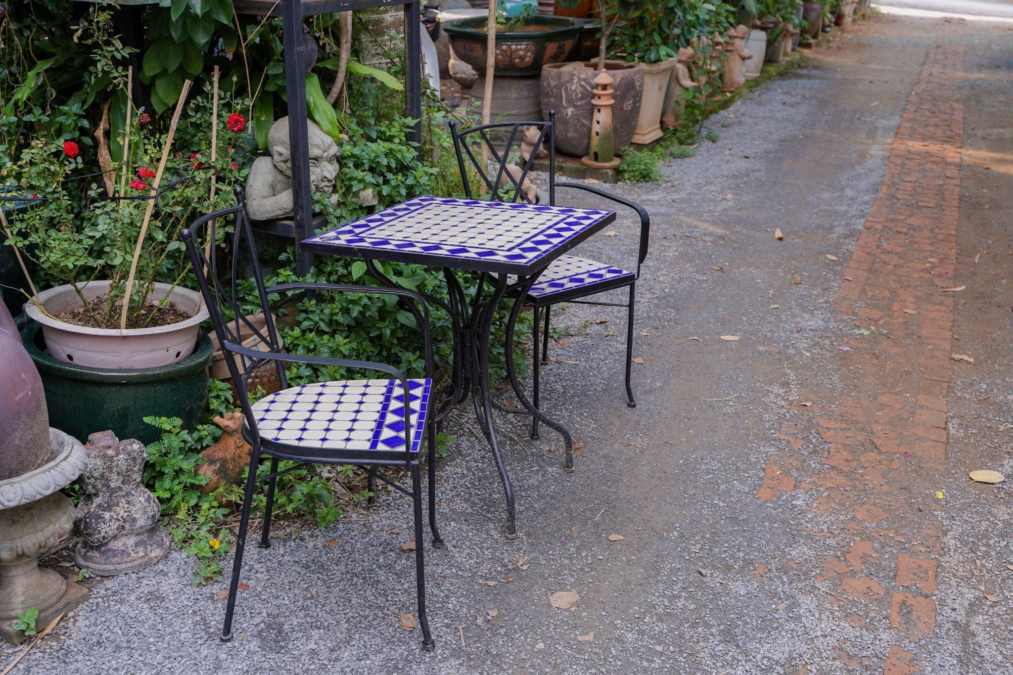Mosaic hiện đại, bàn ghép gốm họa tiết ô vuông xanh dương, D60cm