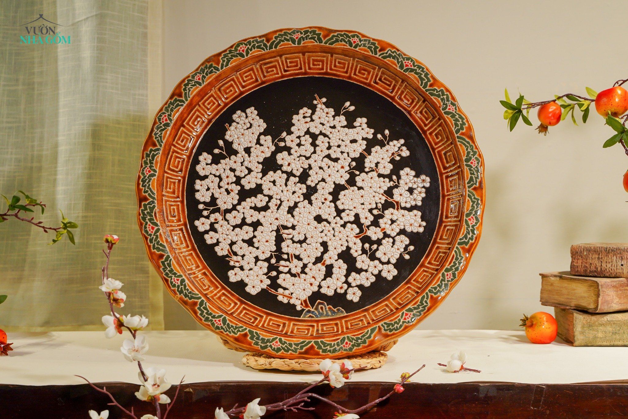Dĩa gốm mỹ nghệ đề tài Hoa Lan, gốm thủ công Nam Bộ, D52 cm