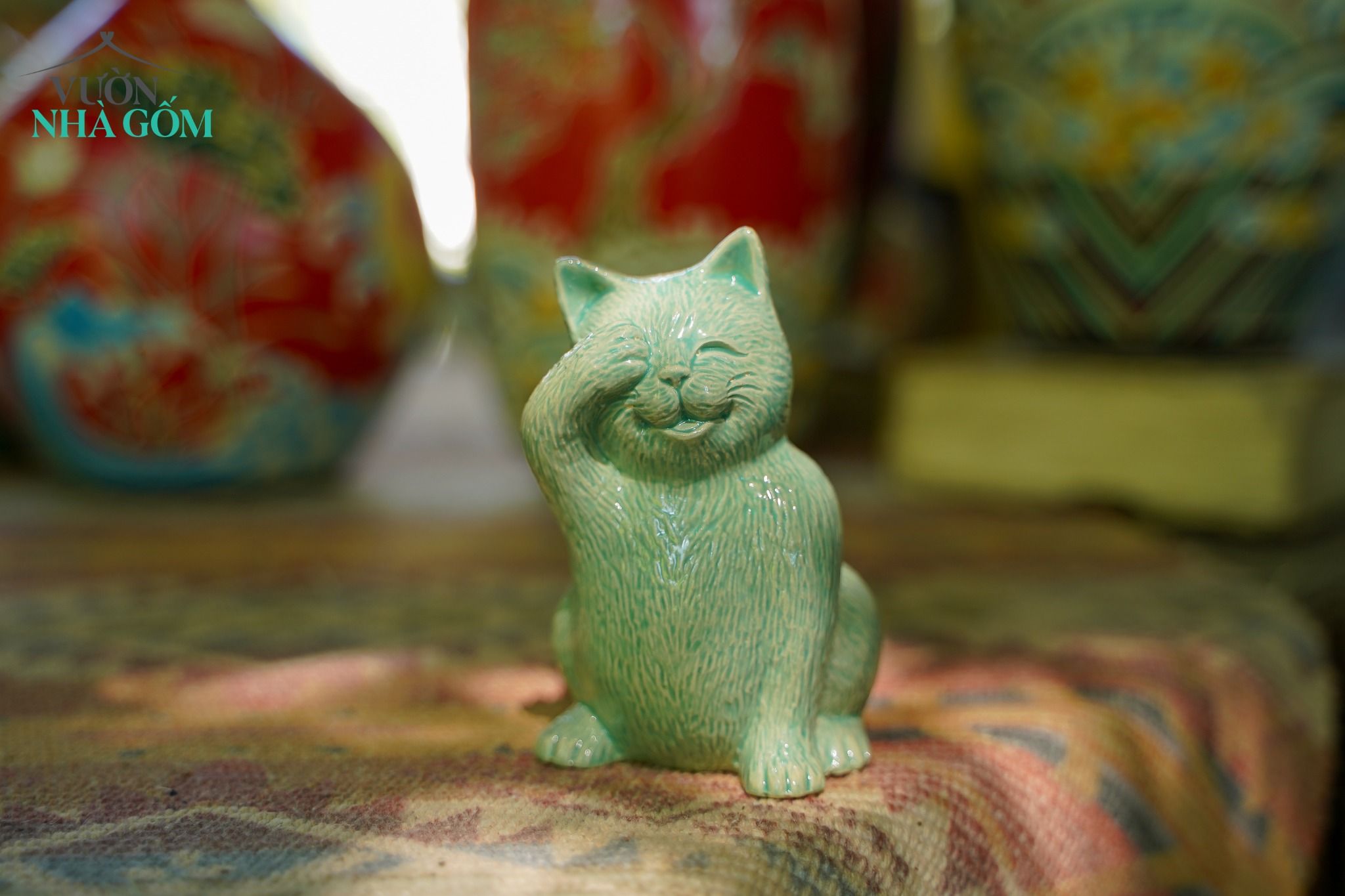 Bộ tượng Mèo Tam Không vui vẻ, màu xanh lá - xanh dương - trắng, xưởng Thủ Biên, C11cm x R7cm
