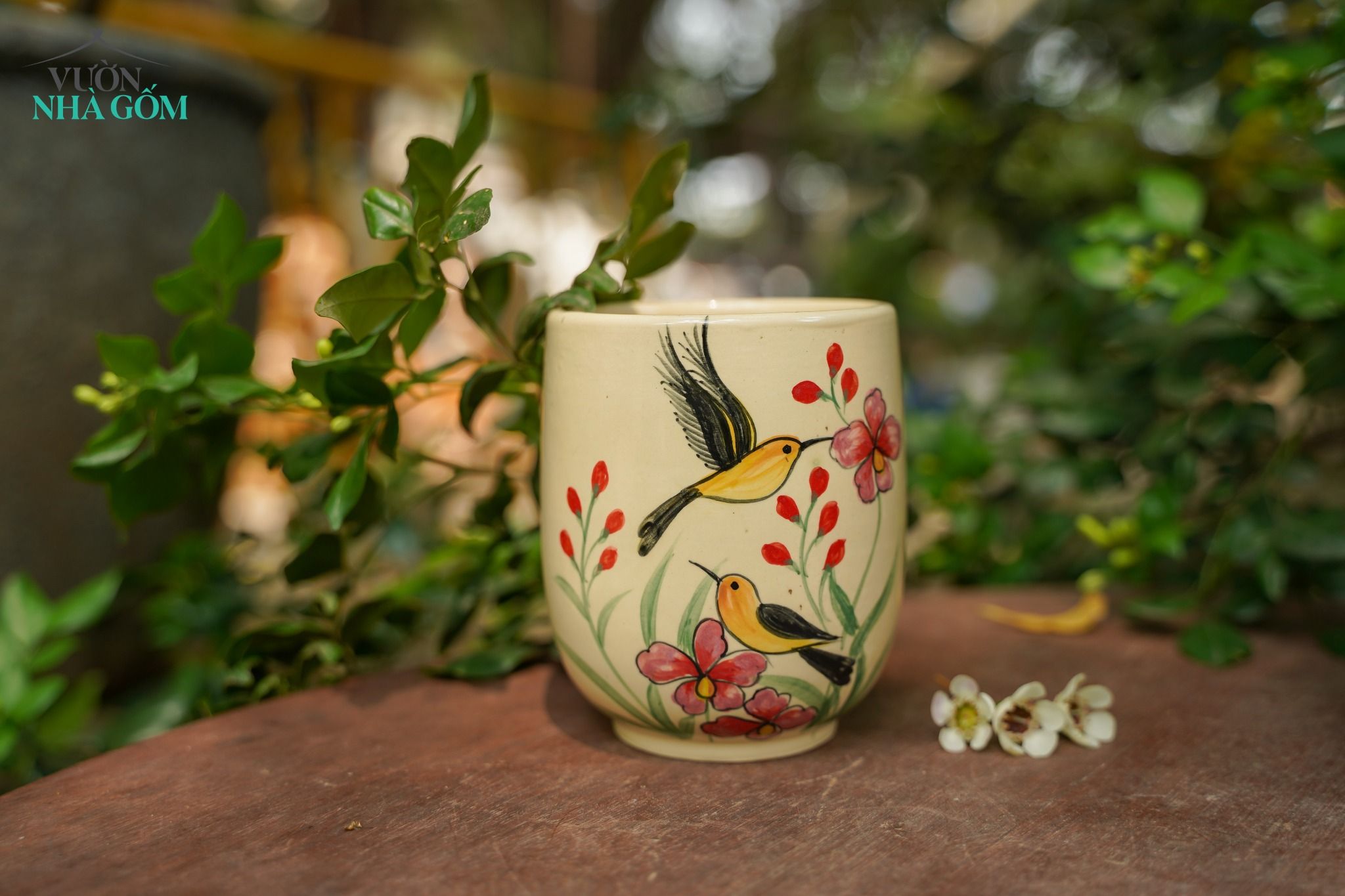 Ly vẽ thủ công - BST Sắc Hoa Mùa Nhớ, gốm Thủ Biên, gốm Lái Thiêu, R9xC10 cm