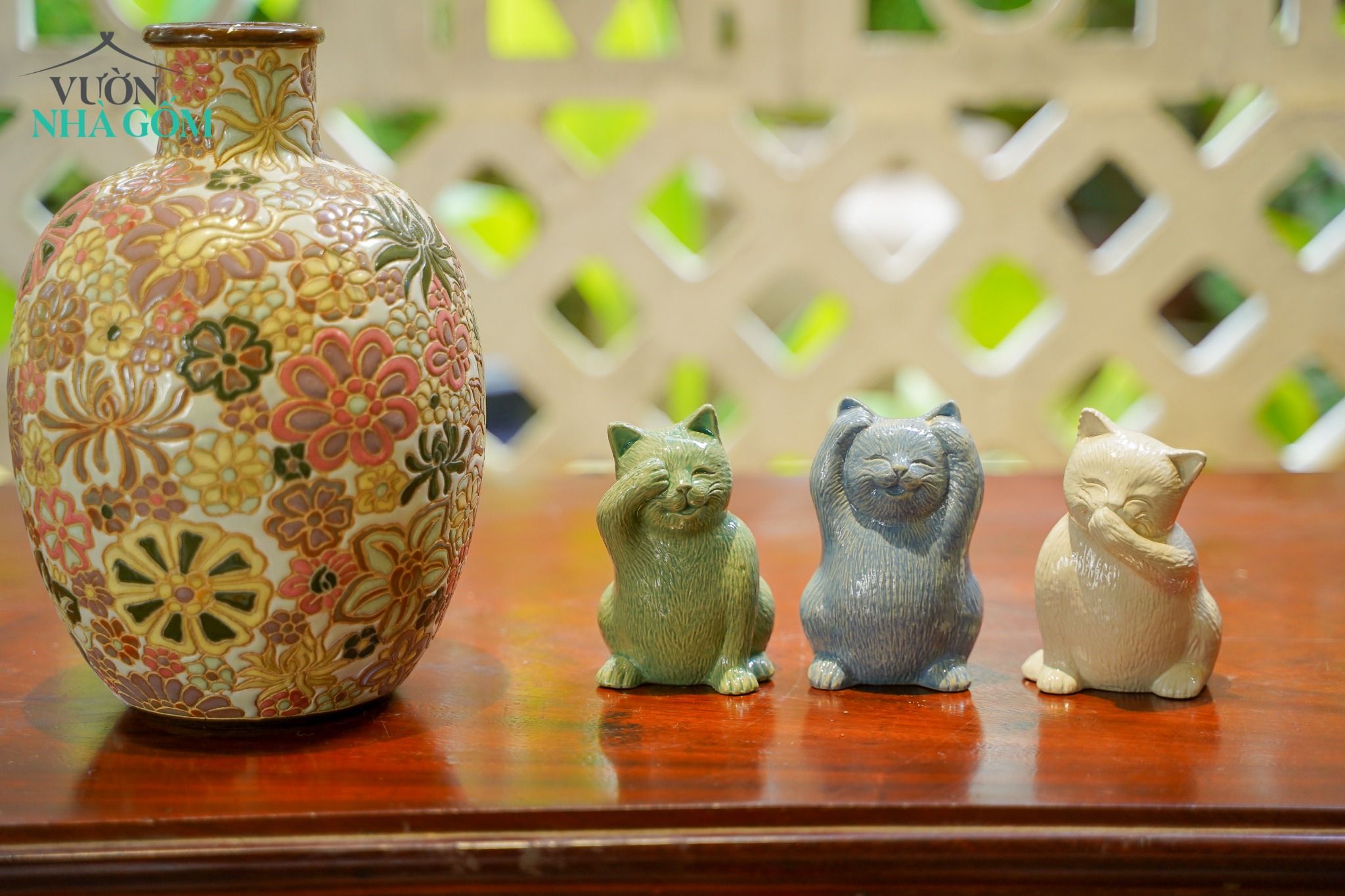  Bộ tượng Mèo Tam Không vui vẻ, màu xanh lá - xanh dương - trắng, xưởng Thủ Biên, C11cm x R7cm 