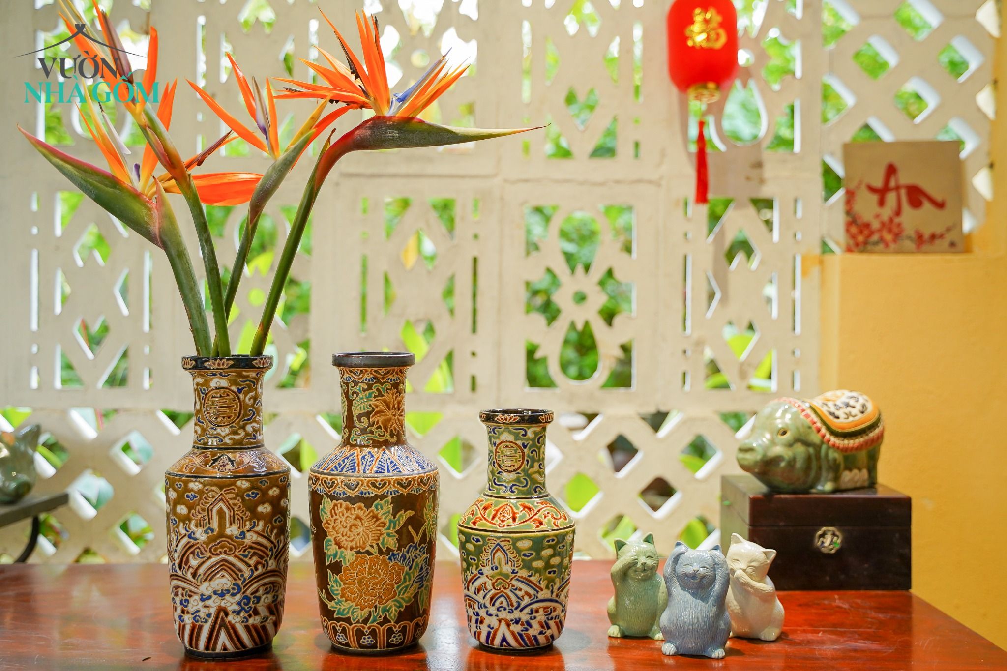 Bộ tượng Mèo Tam Không vui vẻ, màu xanh lá - xanh dương - trắng, xưởng Thủ Biên, C11cm x R7cm