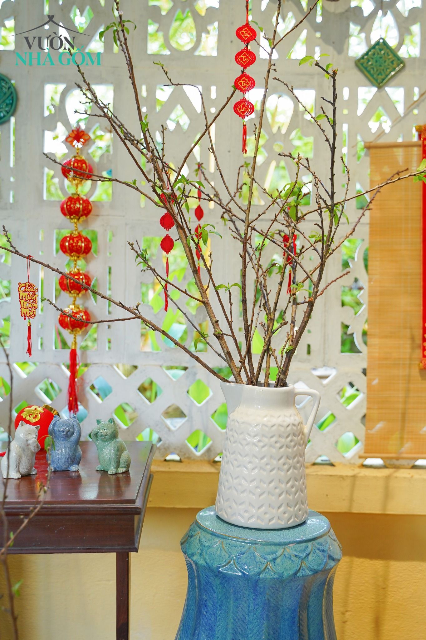 Bình Ca sữa trắng cắm hoa trang trí, bình cắm hoa gốm Nam Bộ, D20xR18xC27cm