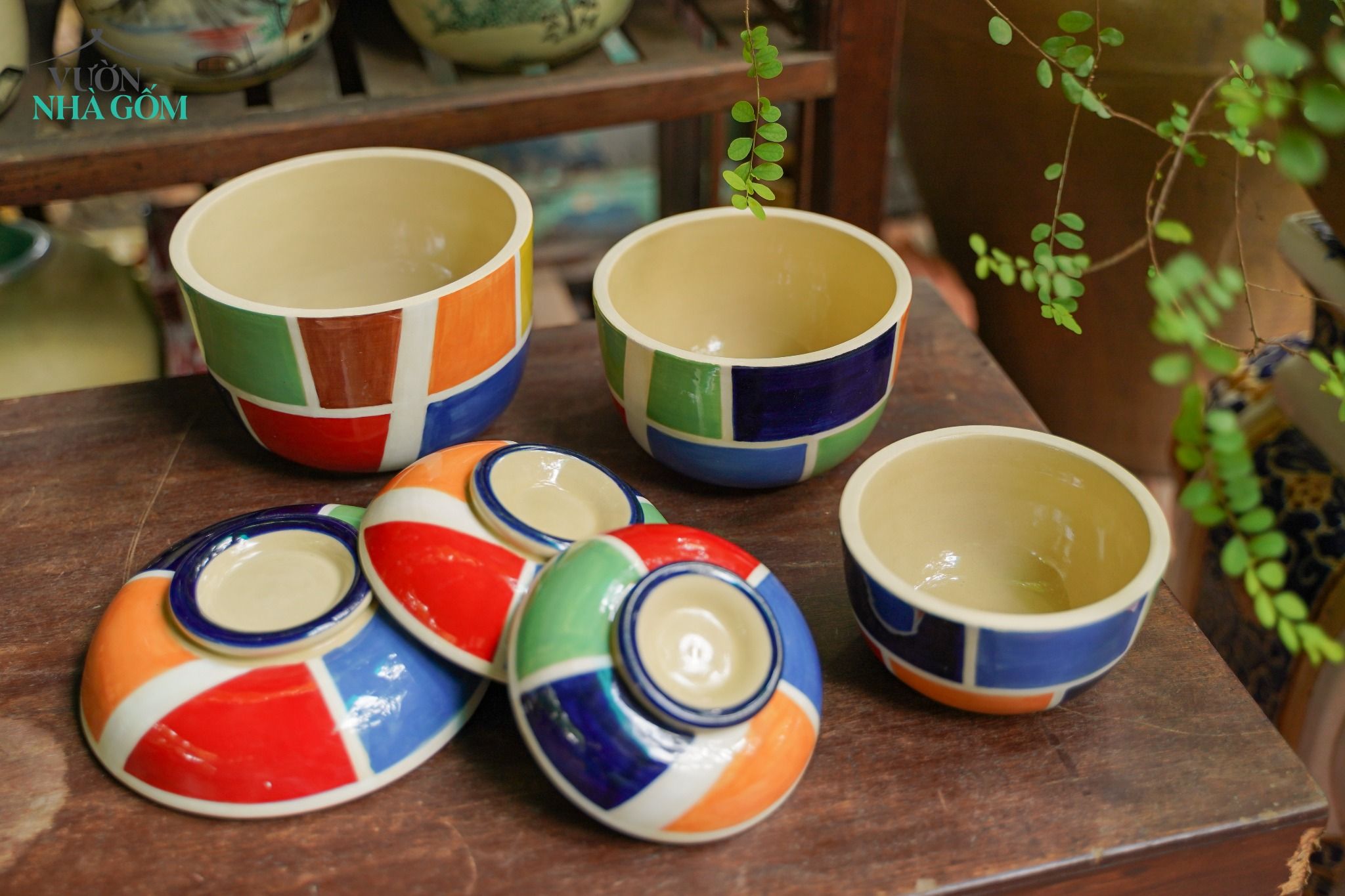 Thố gốm Vẽ tay thủ công, màu sắc hiện đại, chất liệu gốm an toàn để đựng thực phẩm, Xưởng Thủ Biên