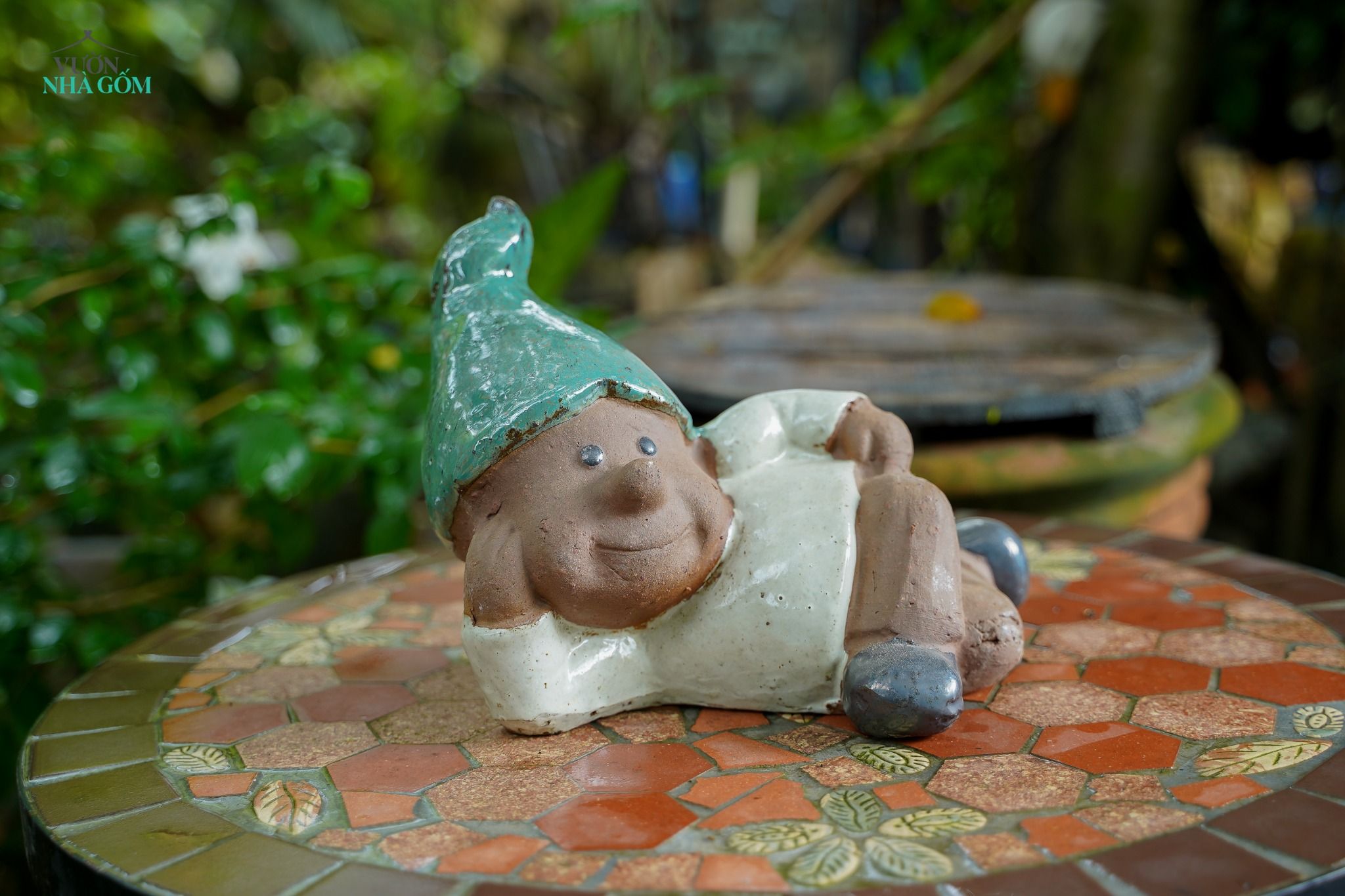 Chú lùn Noel dáng nằm, C20 cm x R26 cm-002117