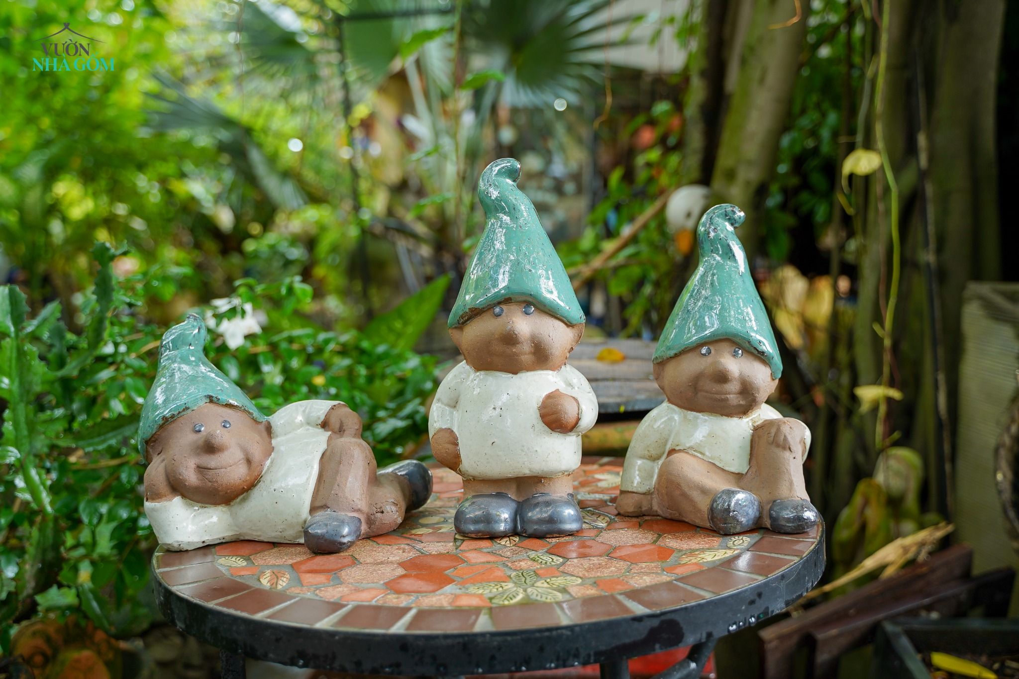 Chú lùn Noel dáng nằm, C20 cm x R26 cm-002117