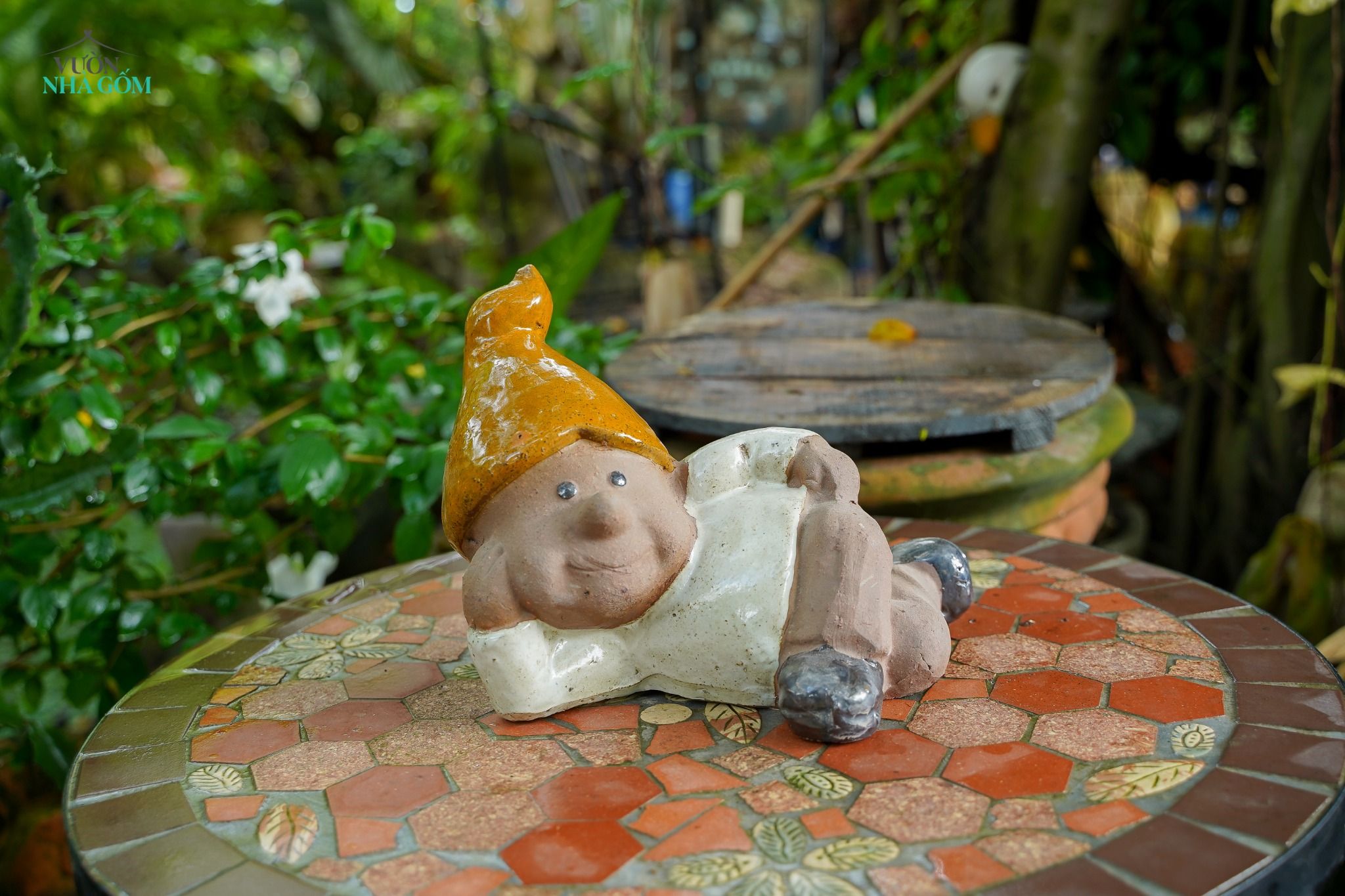 Chú lùn Noel dáng nằm, C20 cm x R26 cm-002117