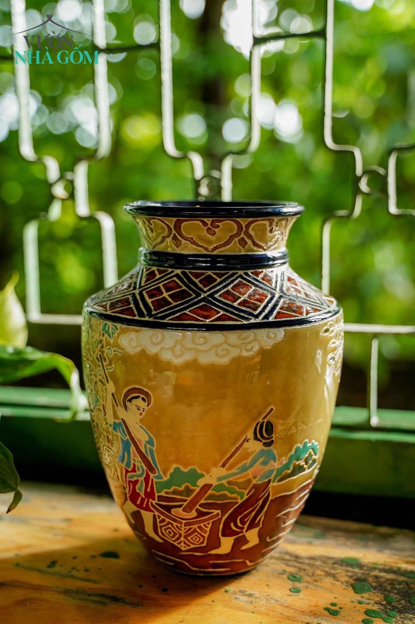 Bình sáng tác độc bản, nghệ nhân Dương Minh Tâm