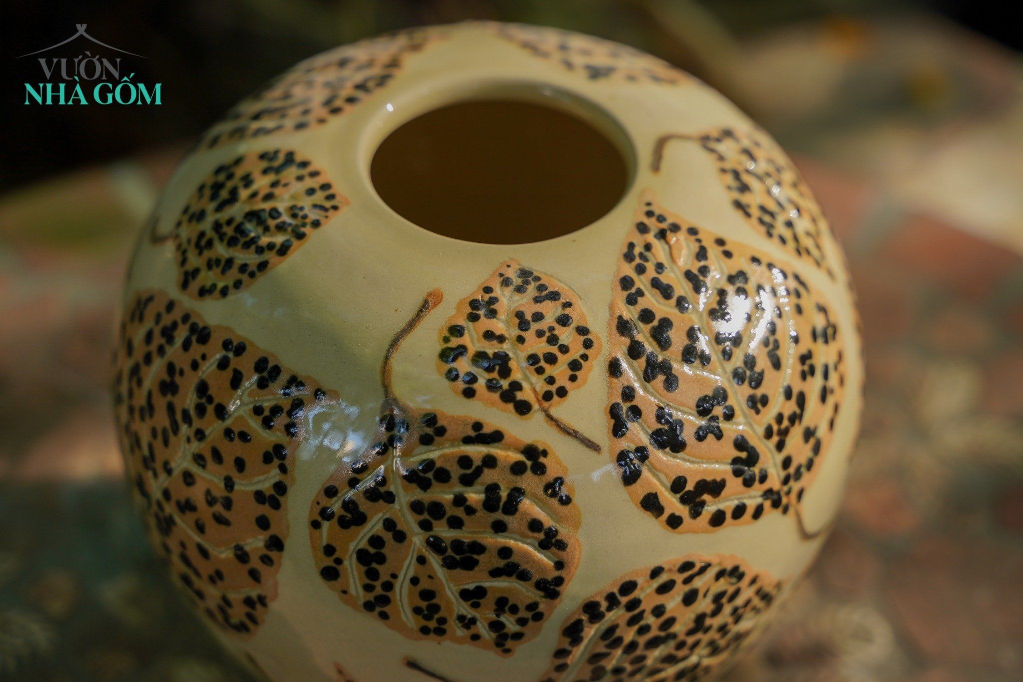  Bình gốm sáng tác độc bản, nghệ nhân người Philippines 