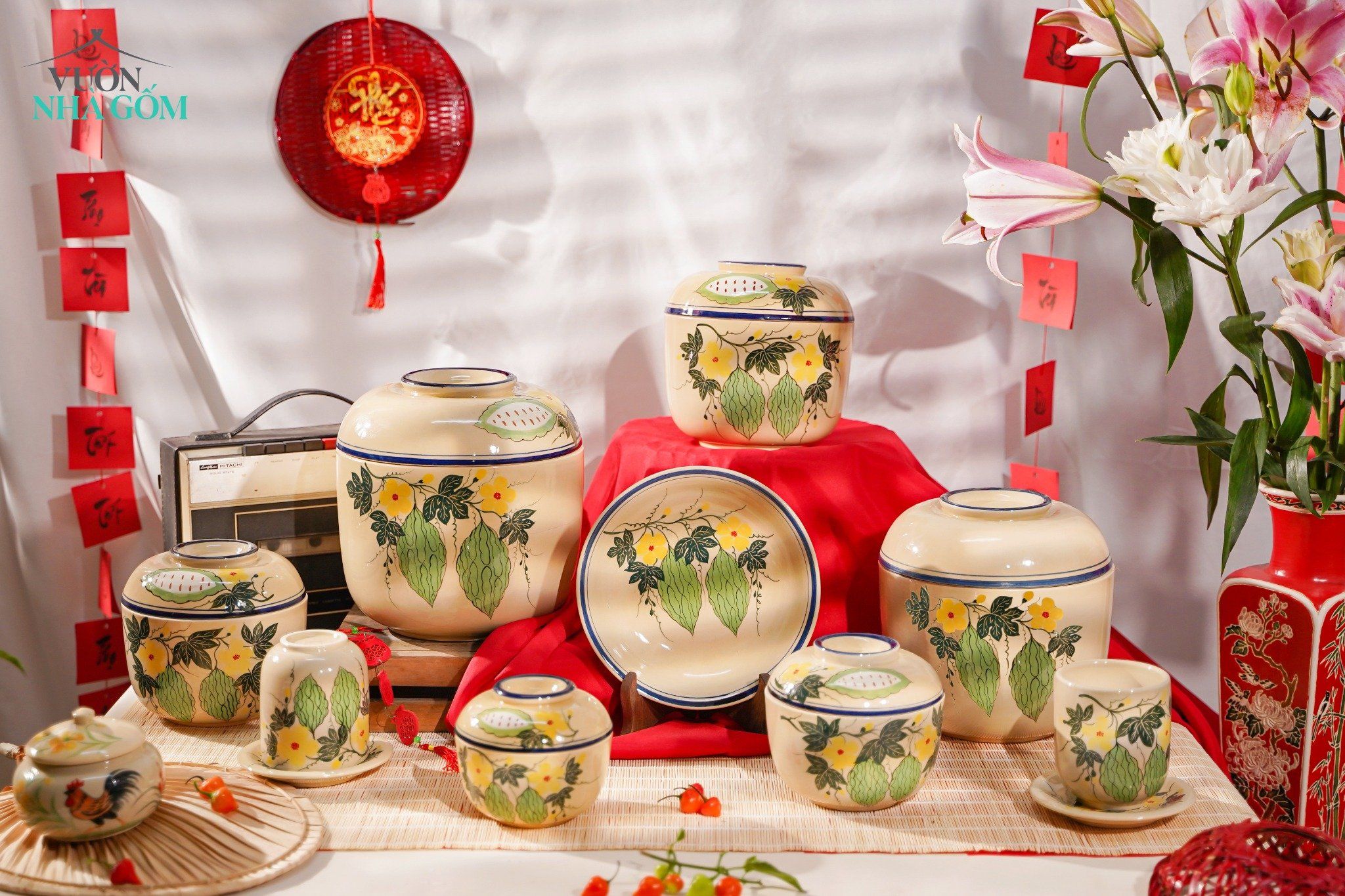 BST Hương Xuân Khổ Qua - Thố gốm Vẽ tay thủ công, màu sắc hiện đại, chất liệu gốm an toàn để đựng thực phẩm, Xưởng Thủ Biên