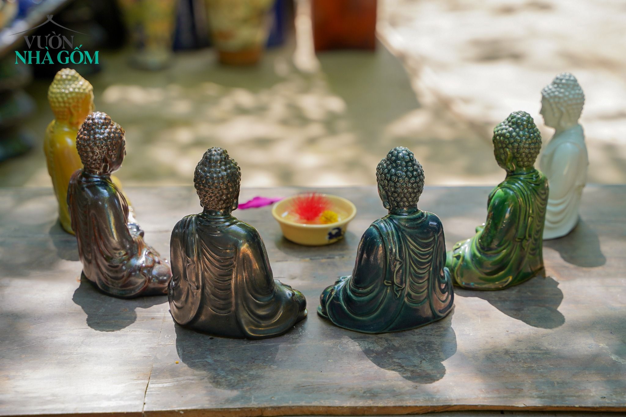 Tượng Phật A Di Đà, xưởng gốm Thủ Biên tạo hình và sáng tác, C18 x R14 cm