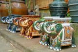  Đôn voi truyền thống, gốm Nam Bộ, gợi nhớ ký ức, xanh lá và nhiều màu sắc, C43 x R50cm 