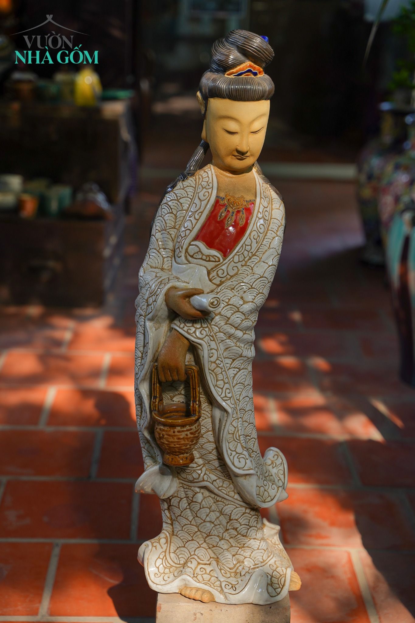 Tượng Quan Âm Giỏ Dâu men trắng ngà, H85cm- 0106gd1011