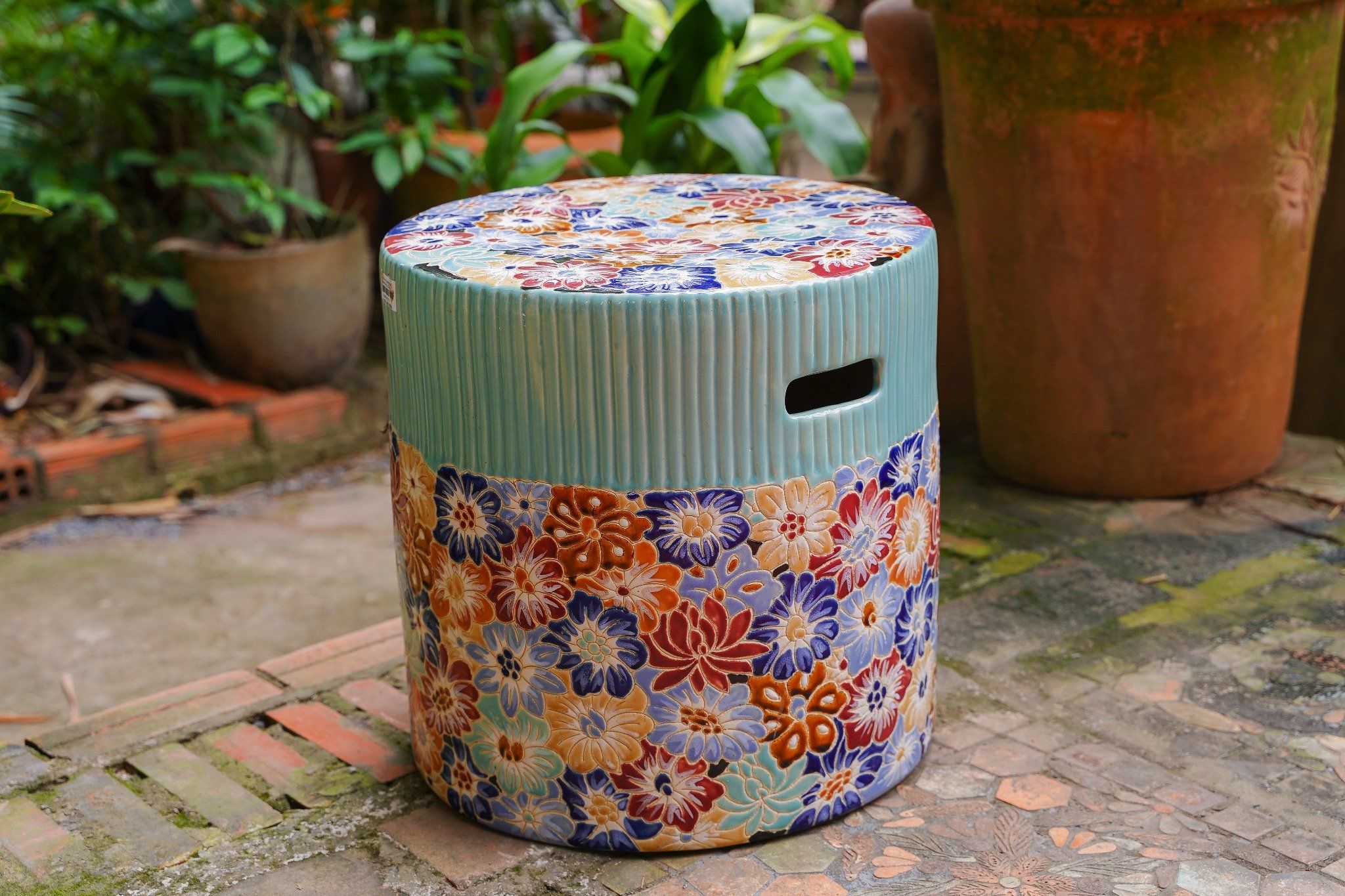 Đôn mỹ nghệ Bách hoa tay cầm điểm viền tròn, gốm Nam bộ, C30 x R40cm