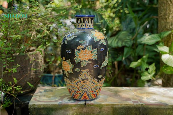 Bộ 2 bình vuốt tay khắc thủ công hoa văn Cổ Phục Việt, men đen ánh kim, gốm Thủ Biên 