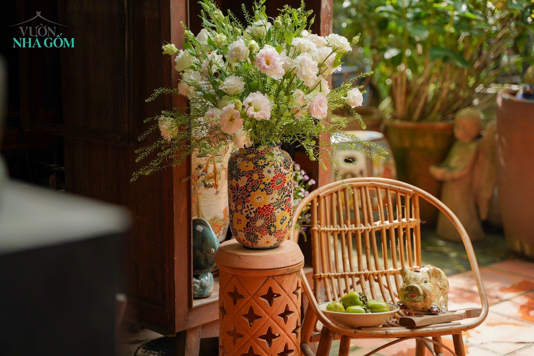  Bình khắc Bách Hoa thủ công, cắm hoa, trang trí Tết, gốm Thủ Biên, C25 x R15cm x M10 cm 