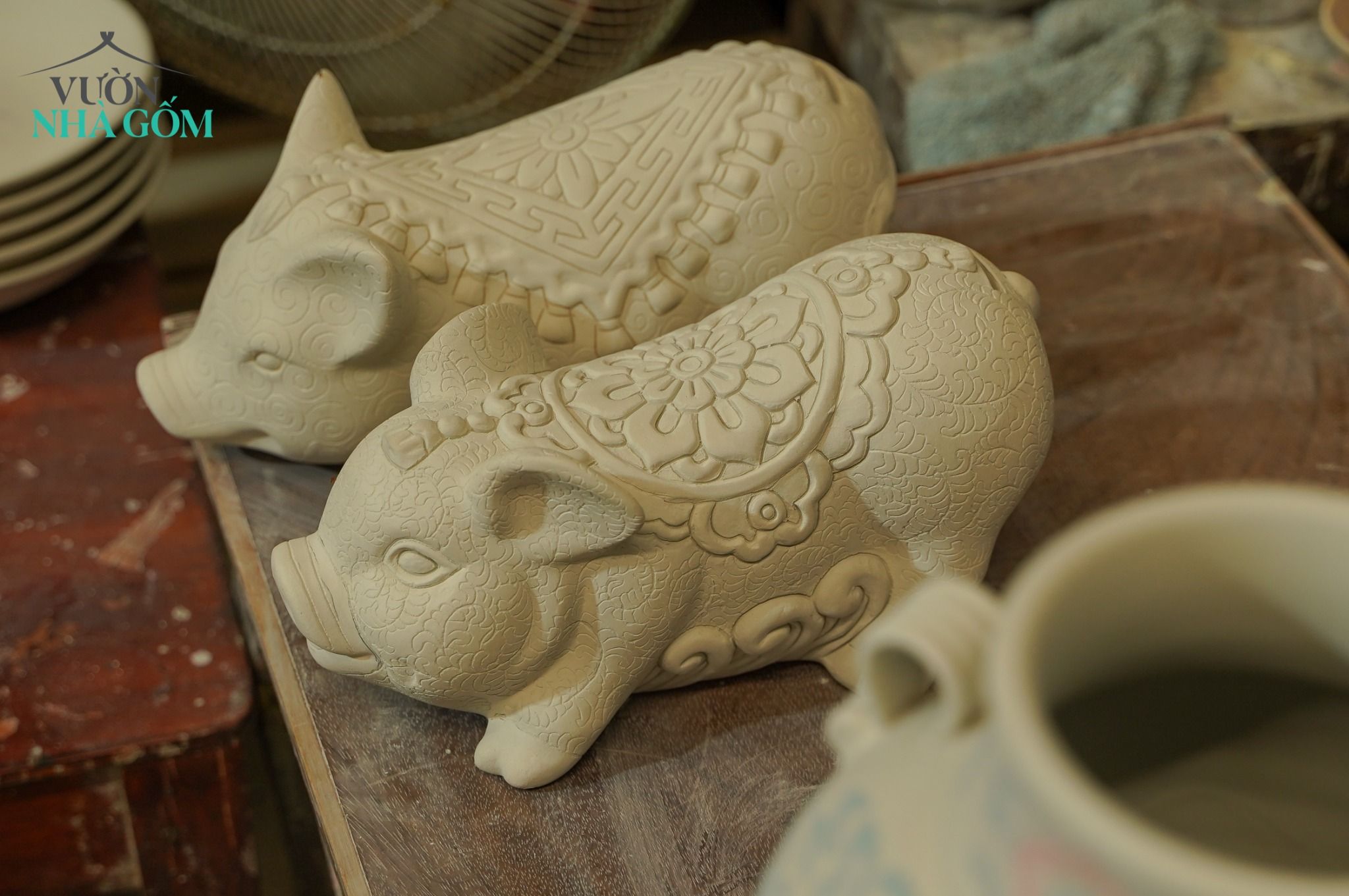 Heo gốm Bách hoa hoàng kim, gốm Thủ Biên, gốm mỹ nghệ trang trí, làm quà tặng, D28cm