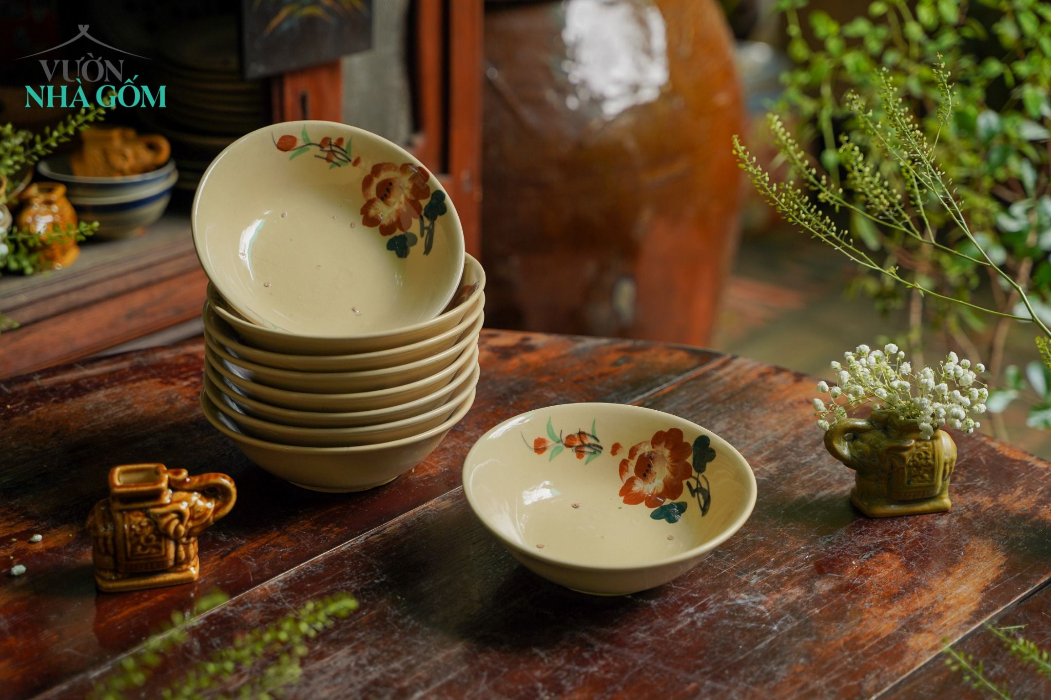 Tô cơm nhỏ vẽ tay họa tiết bông nâu, chén bát Lái Thiêu, R18xC6cm