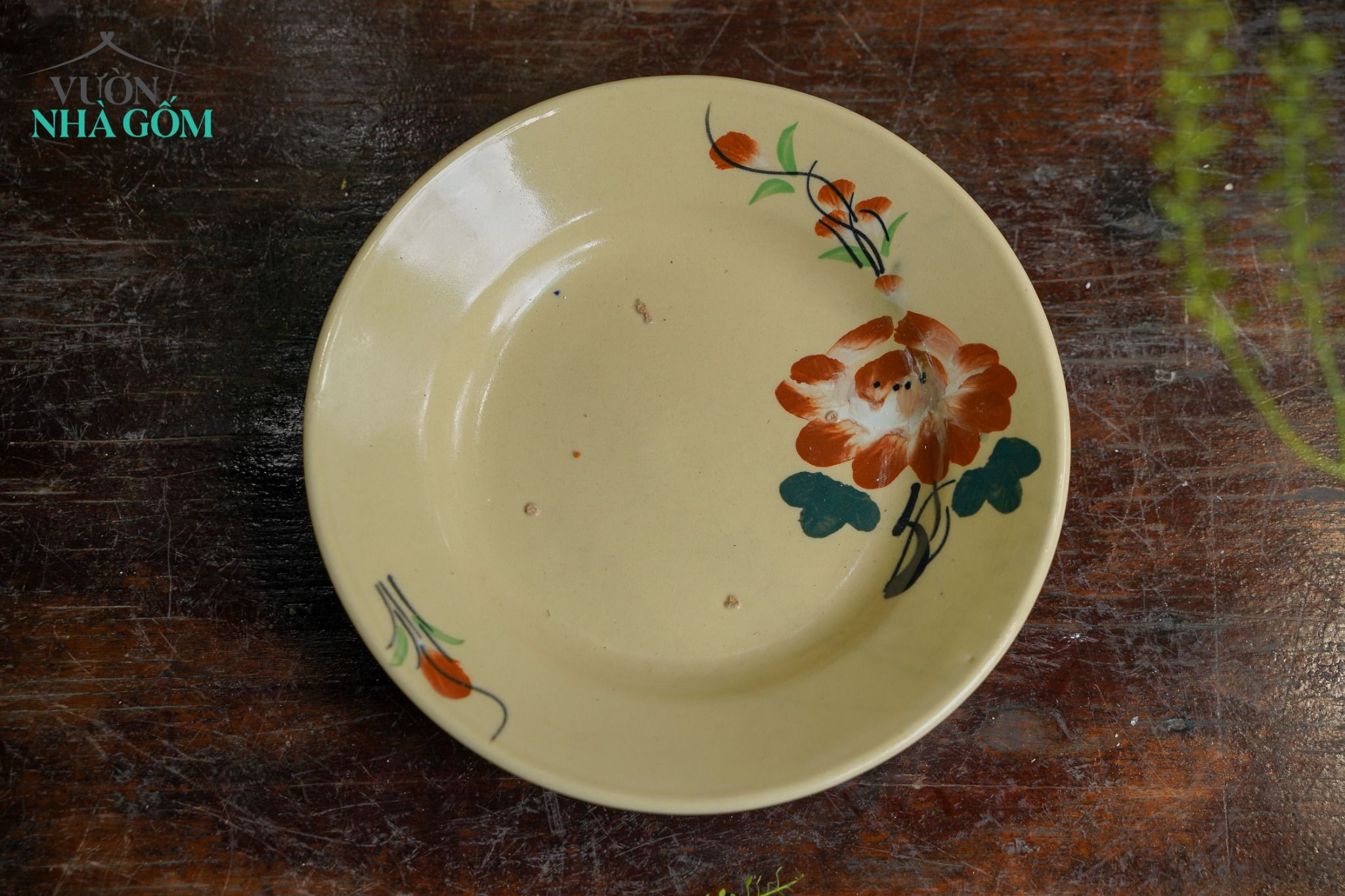 Dĩa lớn vẽ tay họa tiết bông nâu, chén bát Lái Thiêu, R21xC4cm