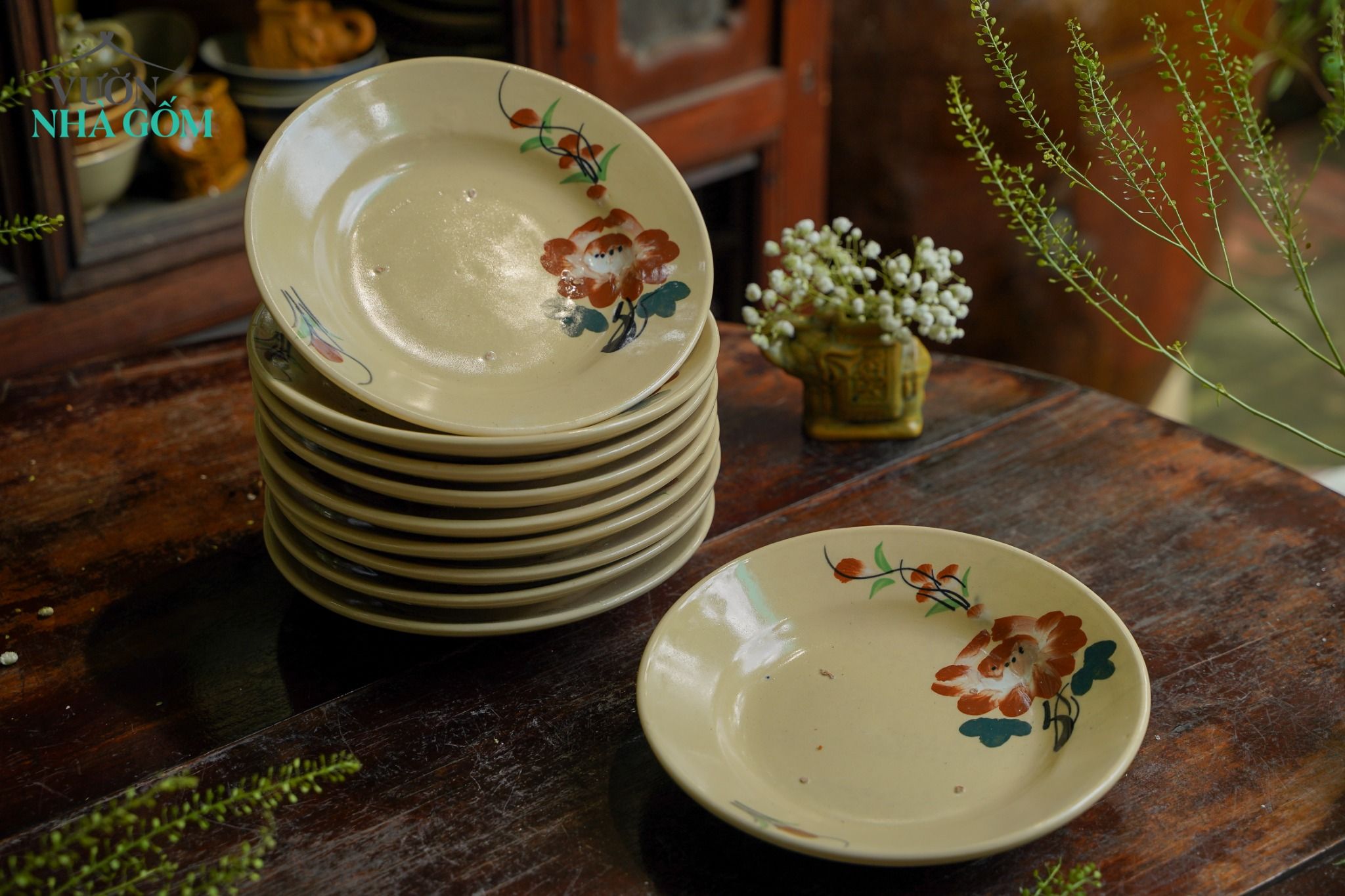 Dĩa lớn vẽ tay họa tiết bông nâu, chén bát Lái Thiêu, R21xC4cm