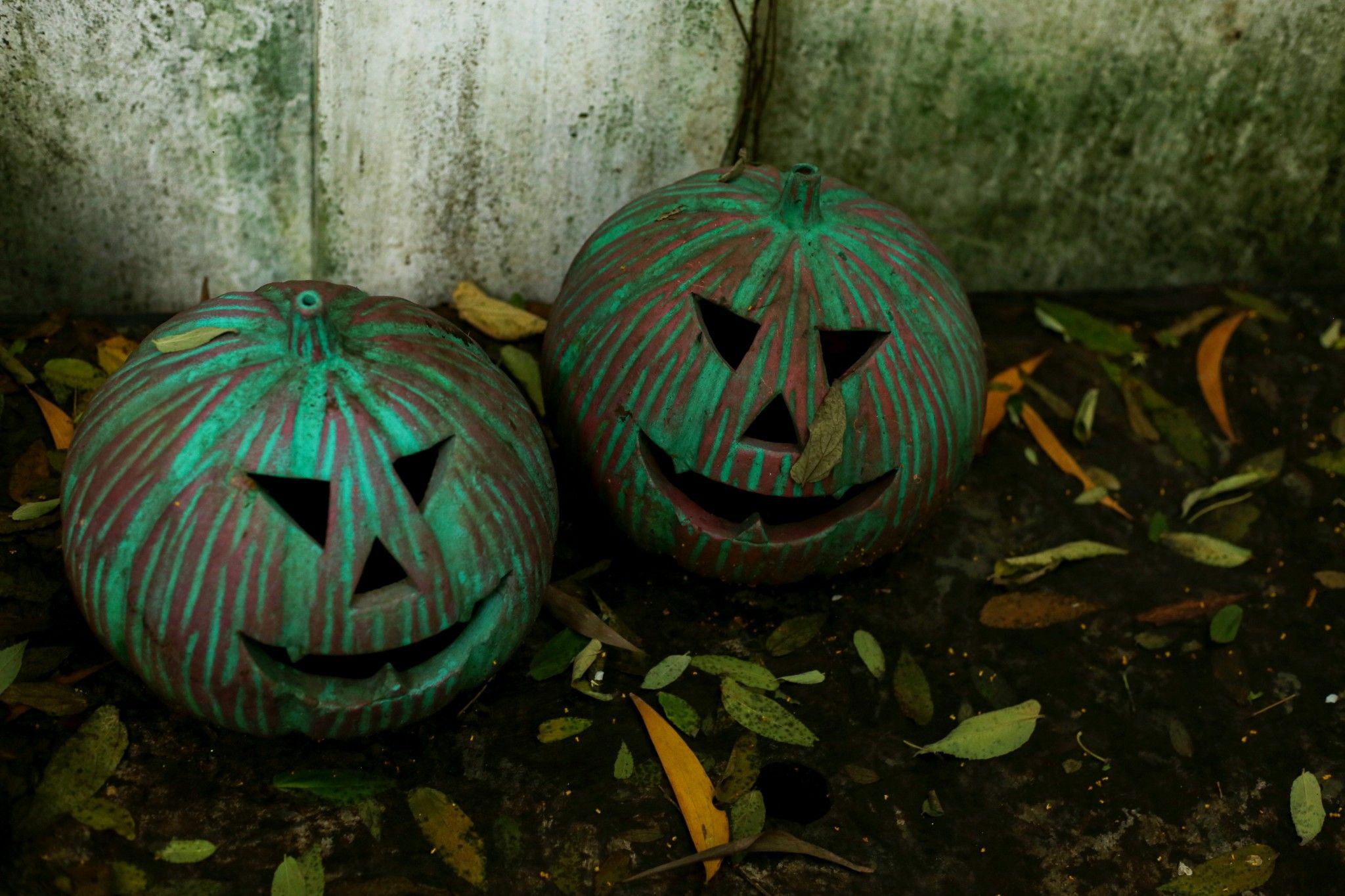 Tượng bí tròn sơn wax trang trí Halloween, R30xC33 cm