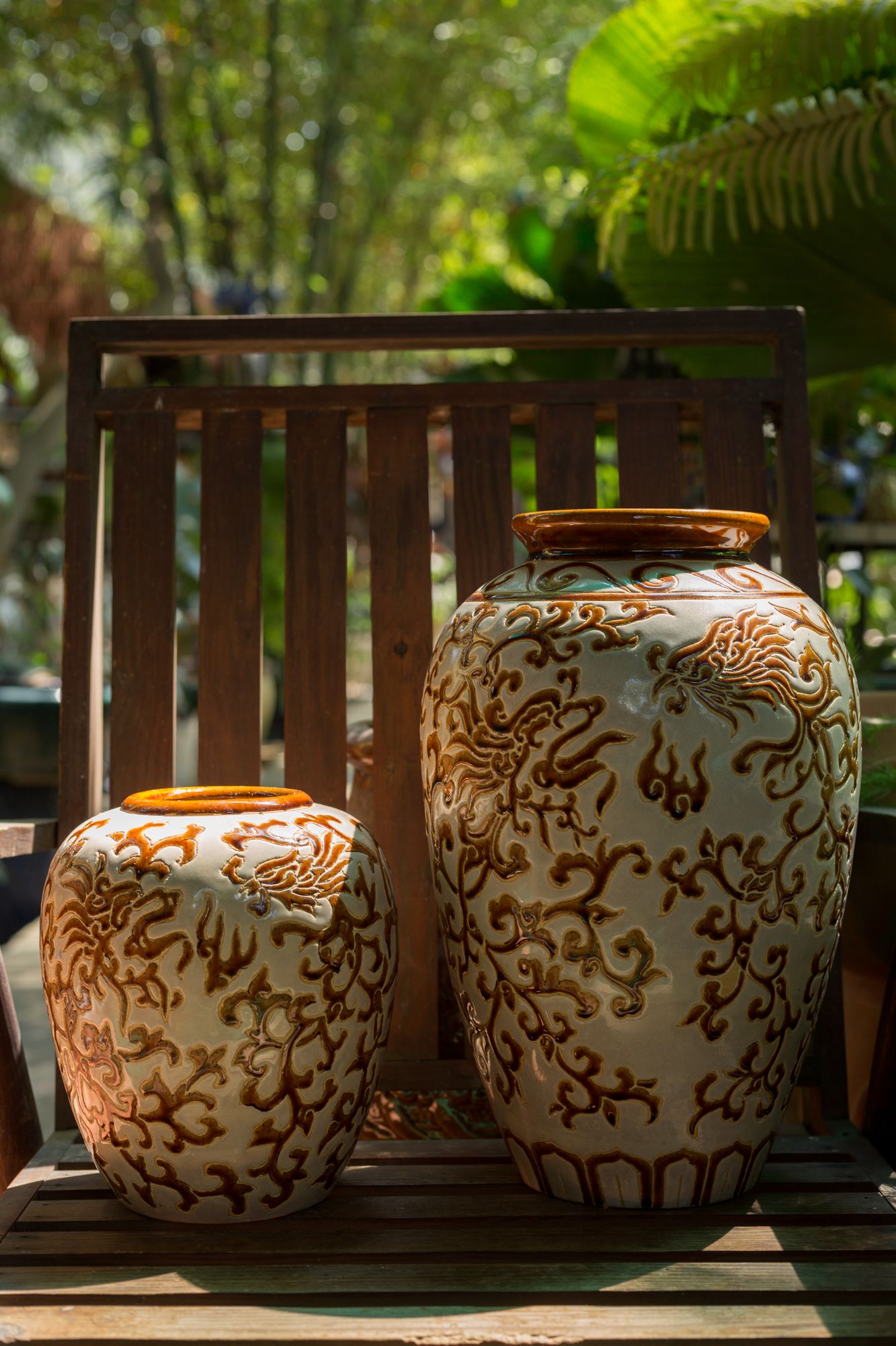 Ché dây lá nâu nhỏ, gốm mỹ nghệ Nam Bộ, C22 x R20cm