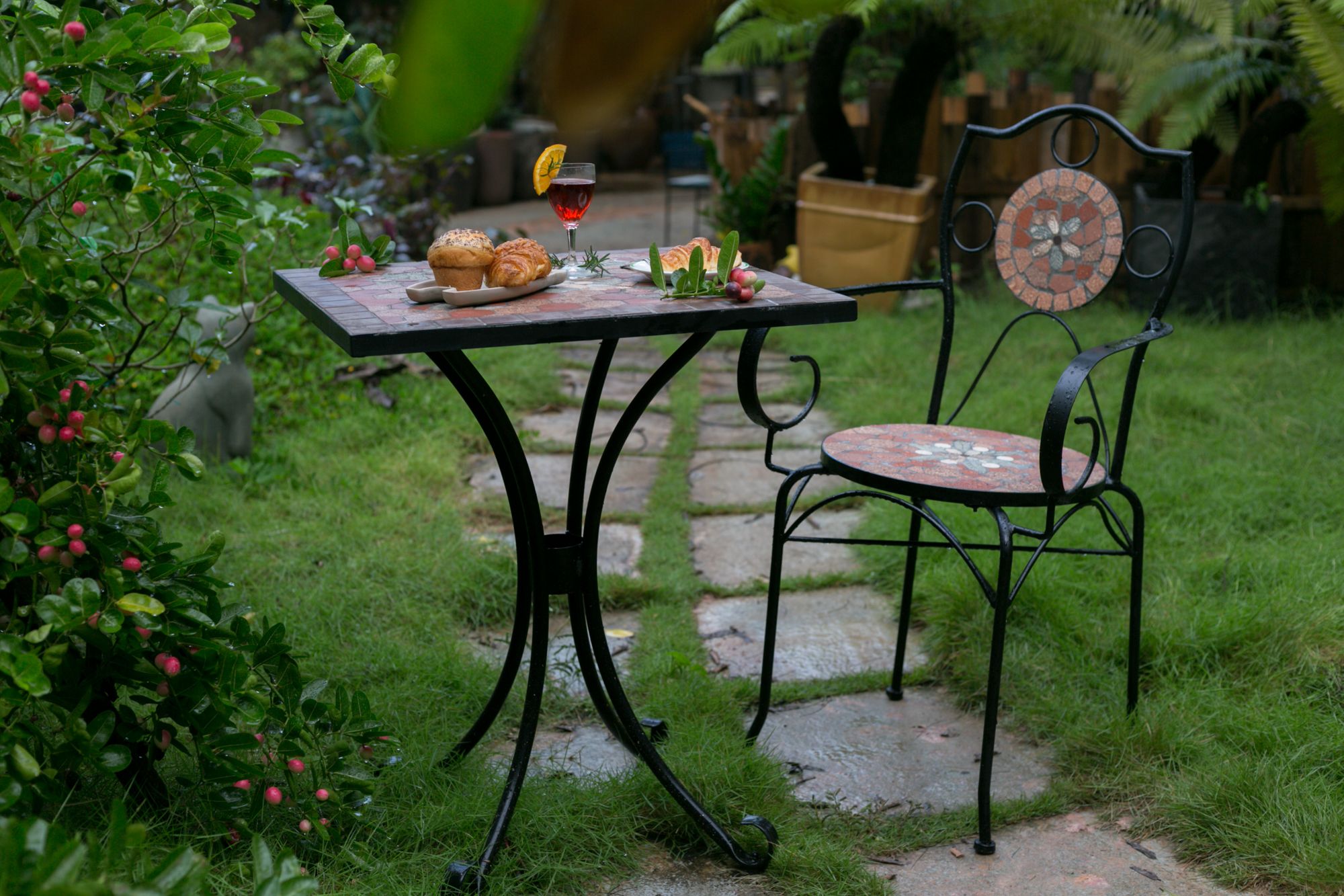 Mosaic hiện đại, bàn ghép gốm họa tiết đỏ cam nâu, D60cm