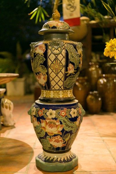 Đôn đuôi cá khắc hoa sen, gốm mỹ nghệ Nam Bộ, H45cm- 0105c1s084