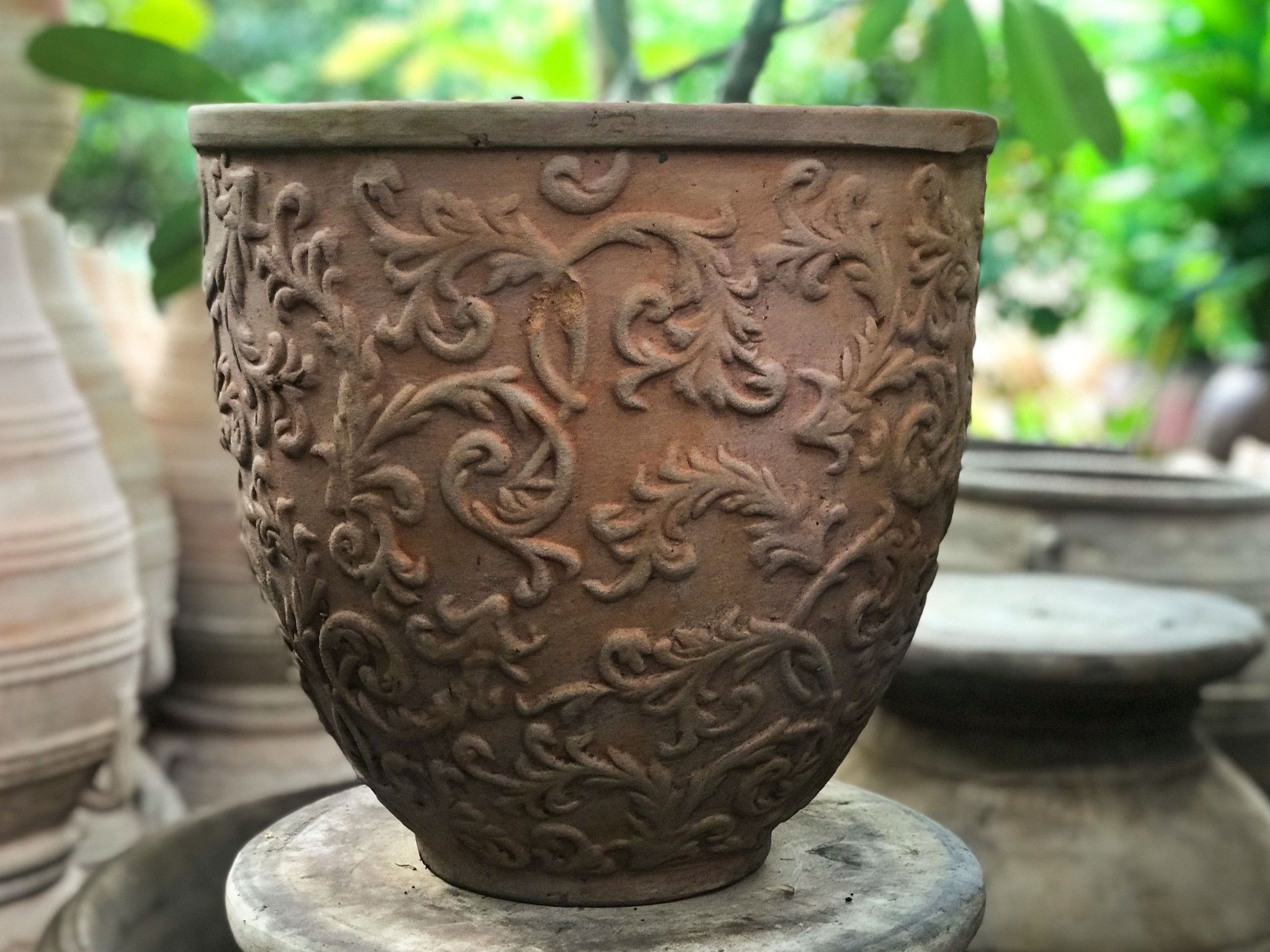 Chậu tròn cao dây lá nhỏ, R30xC29 cm