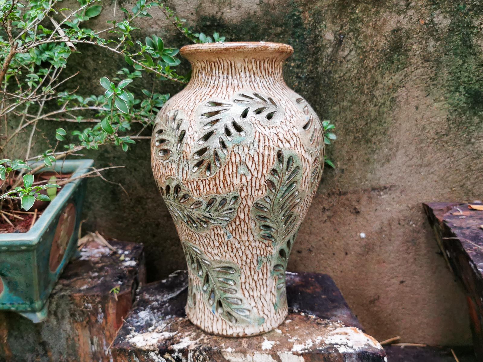 Bình vuốt tay, lọng cổ rộng, H30 cm