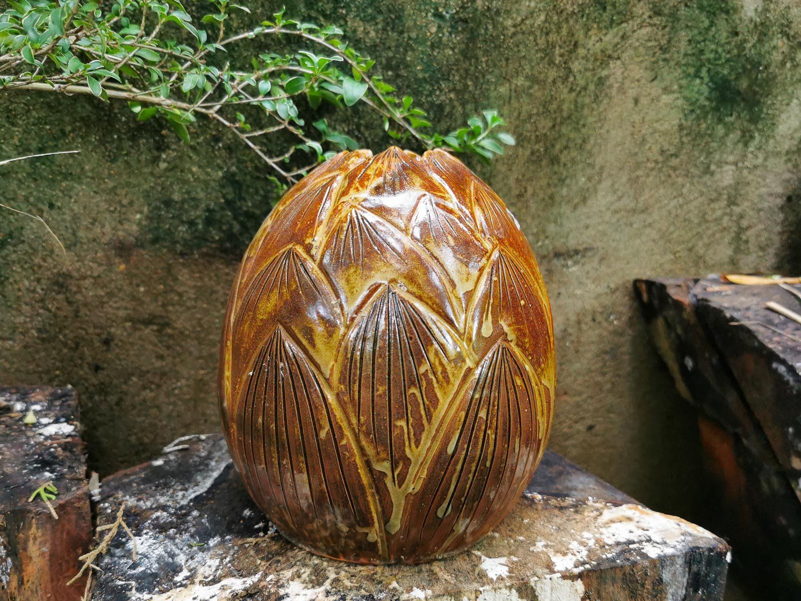 Bình khắc sen, H17cm