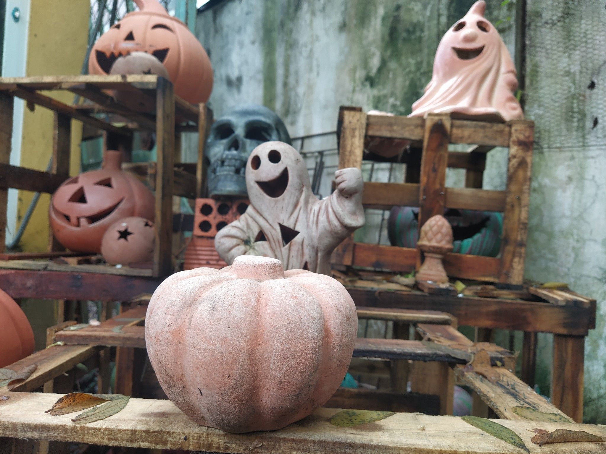Tượng ma nhóc lọng trang trí Halloween, H25 cm