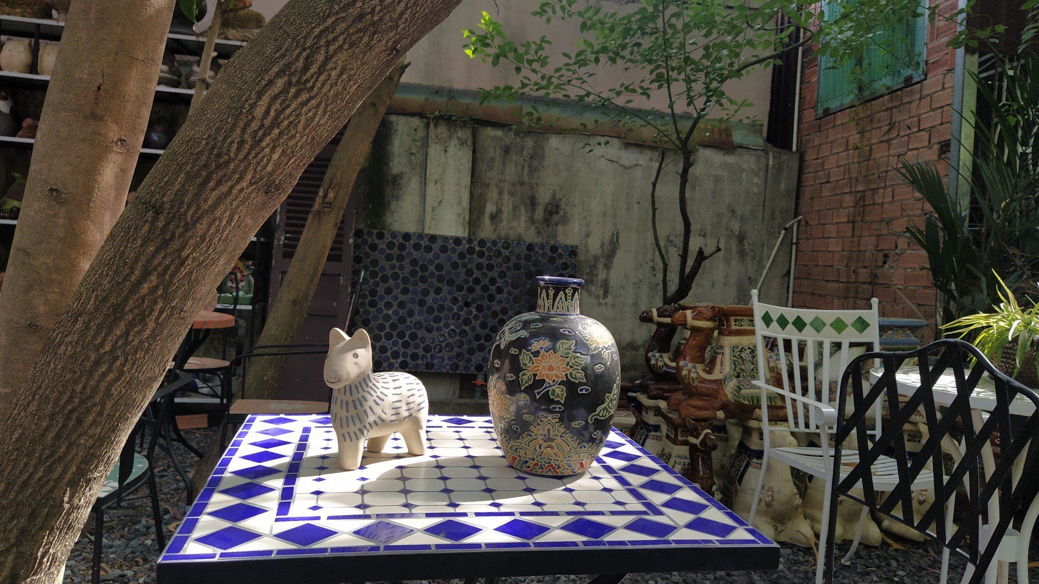 Mosaic hiện đại, bàn ghép gốm họa tiết ô vuông xanh dương, D60cm