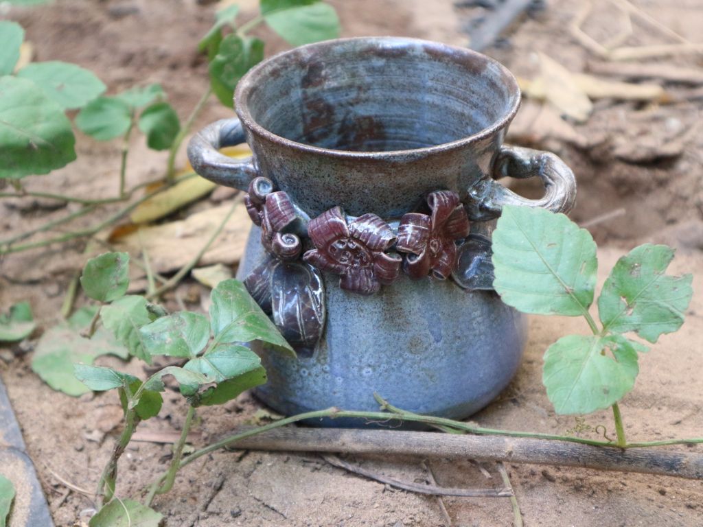 Bình đắp nổi, 2 quai nhỏ, C 10 x R 8cm